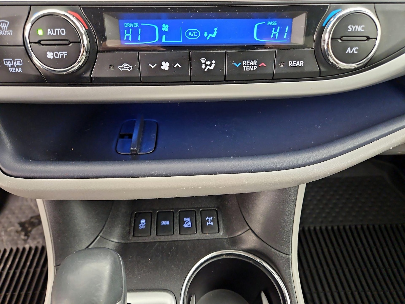 2018 Toyota Highlander Limited Platinum - Photo 18