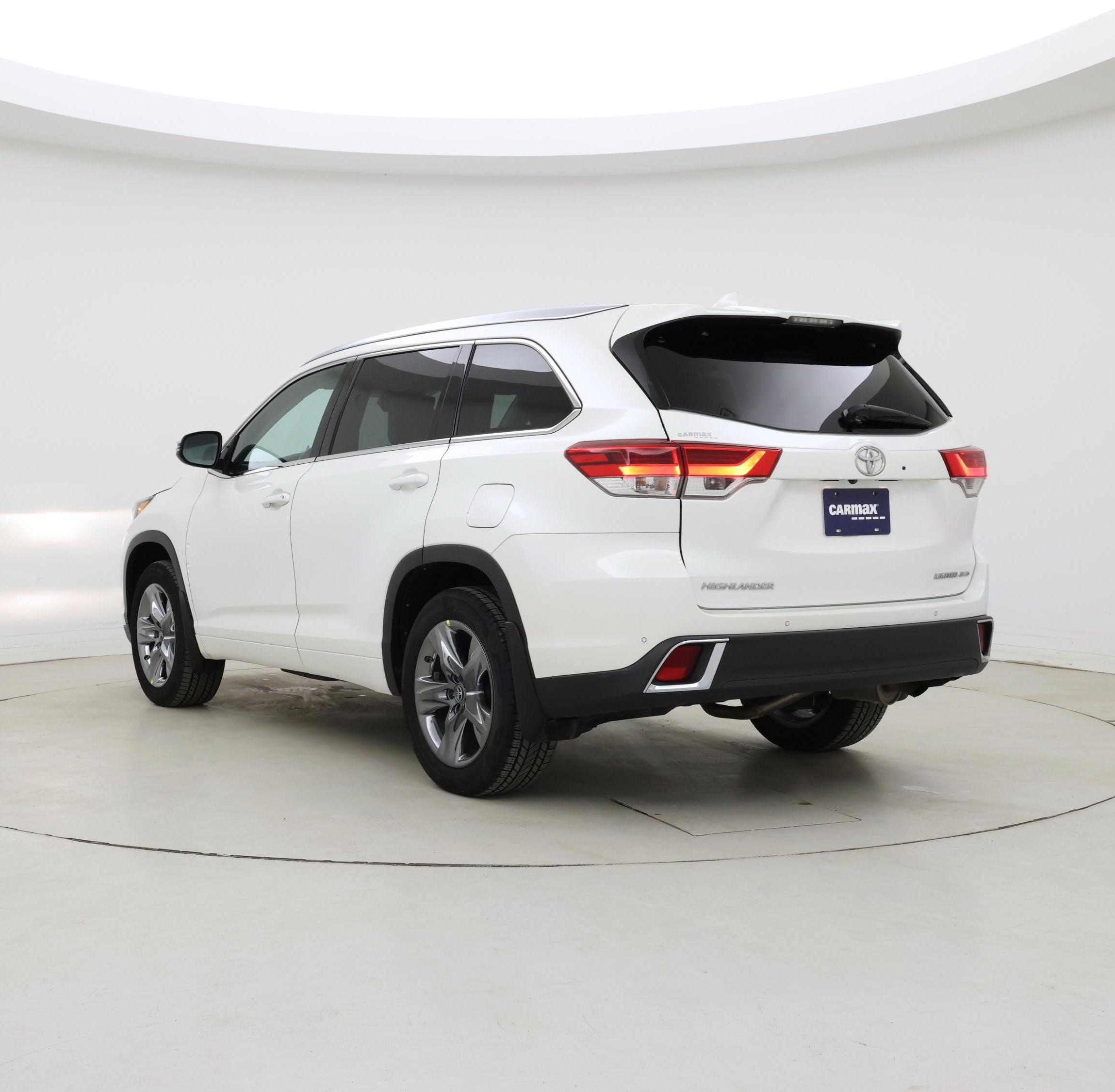 Thumbnail: 2018 Toyota Highlander - 2
