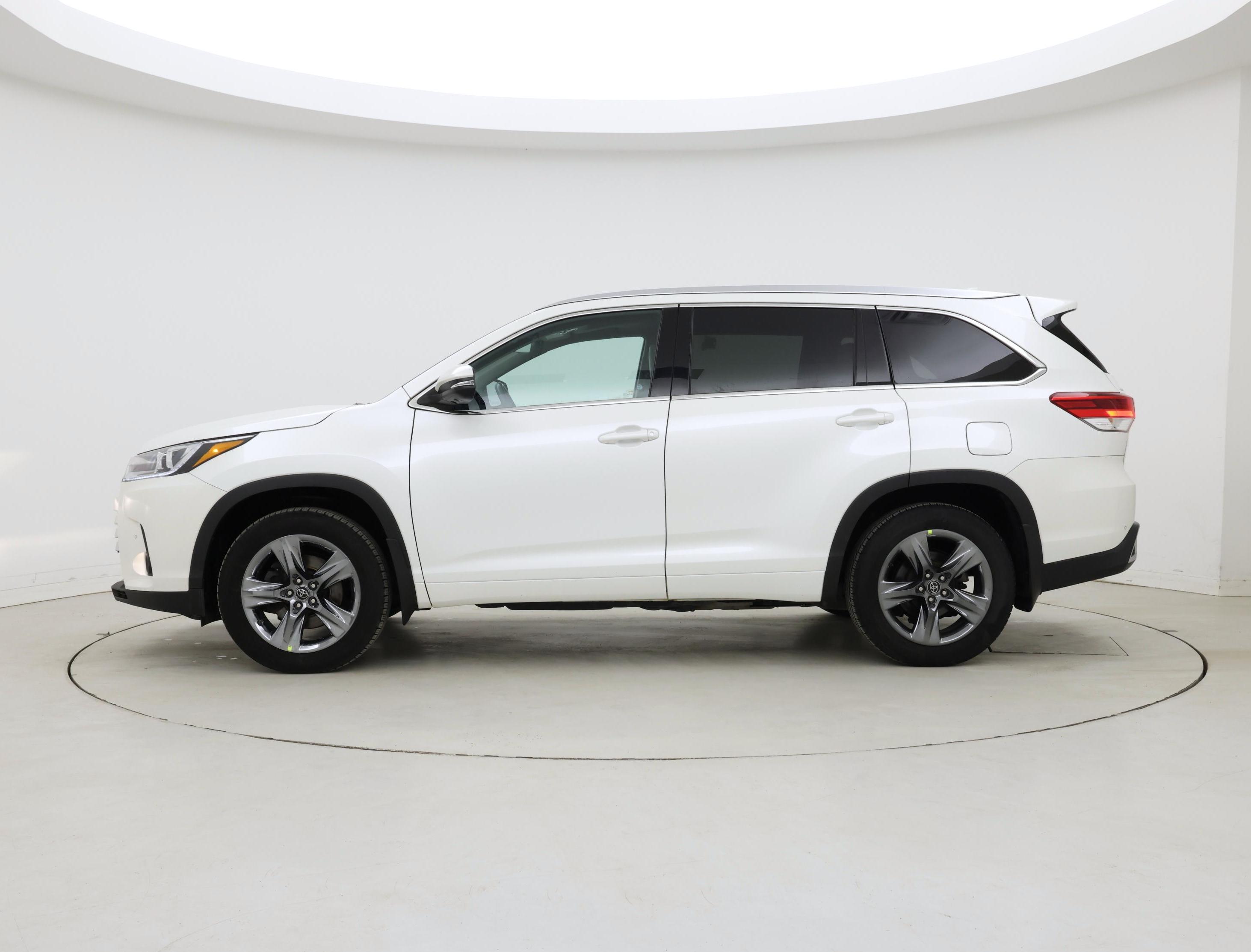 Thumbnail: 2018 Toyota Highlander - 3