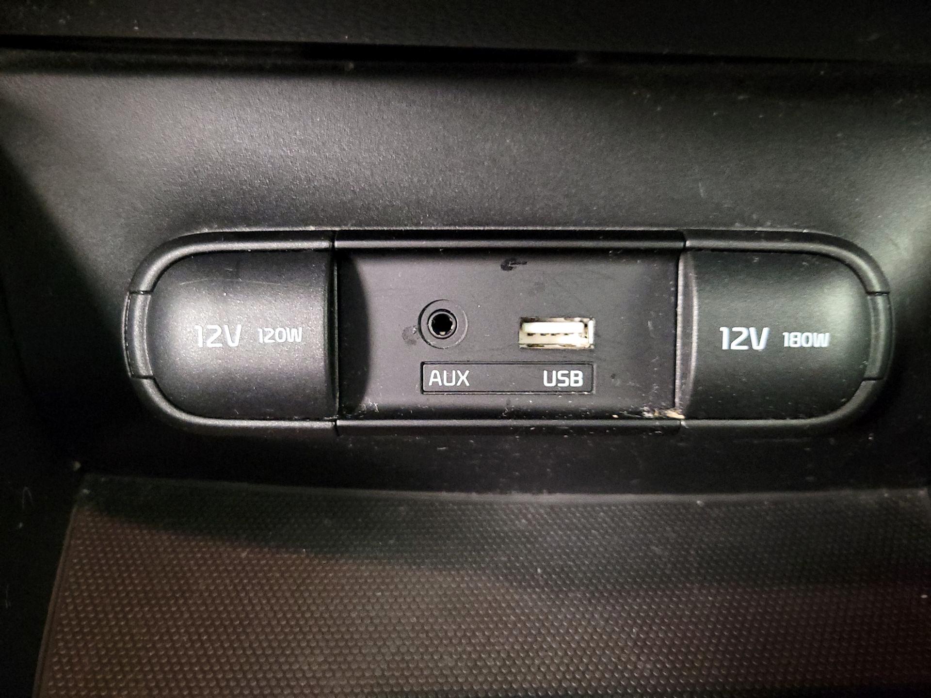 Thumbnail: 2018 Kia Soul - 18