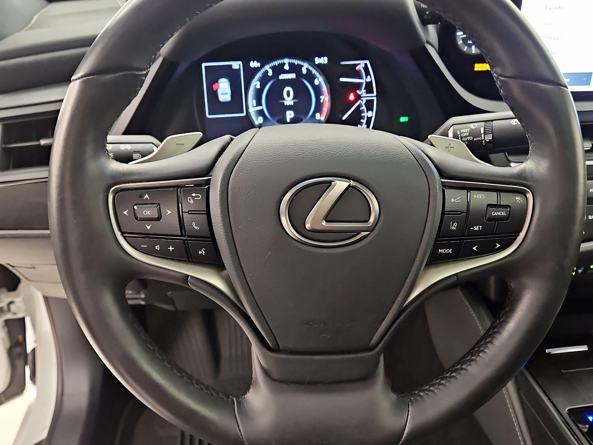 Thumbnail: 2024 Lexus ES - 10