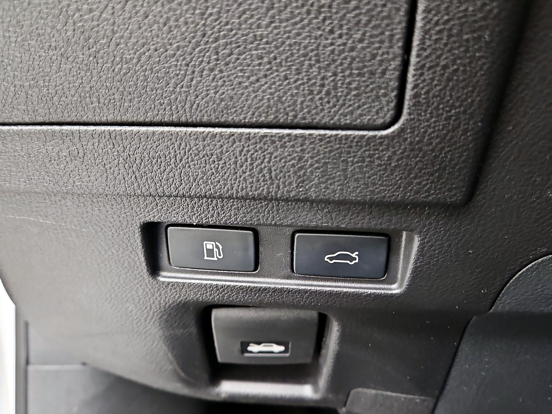 Thumbnail: 2024 Lexus ES - 13