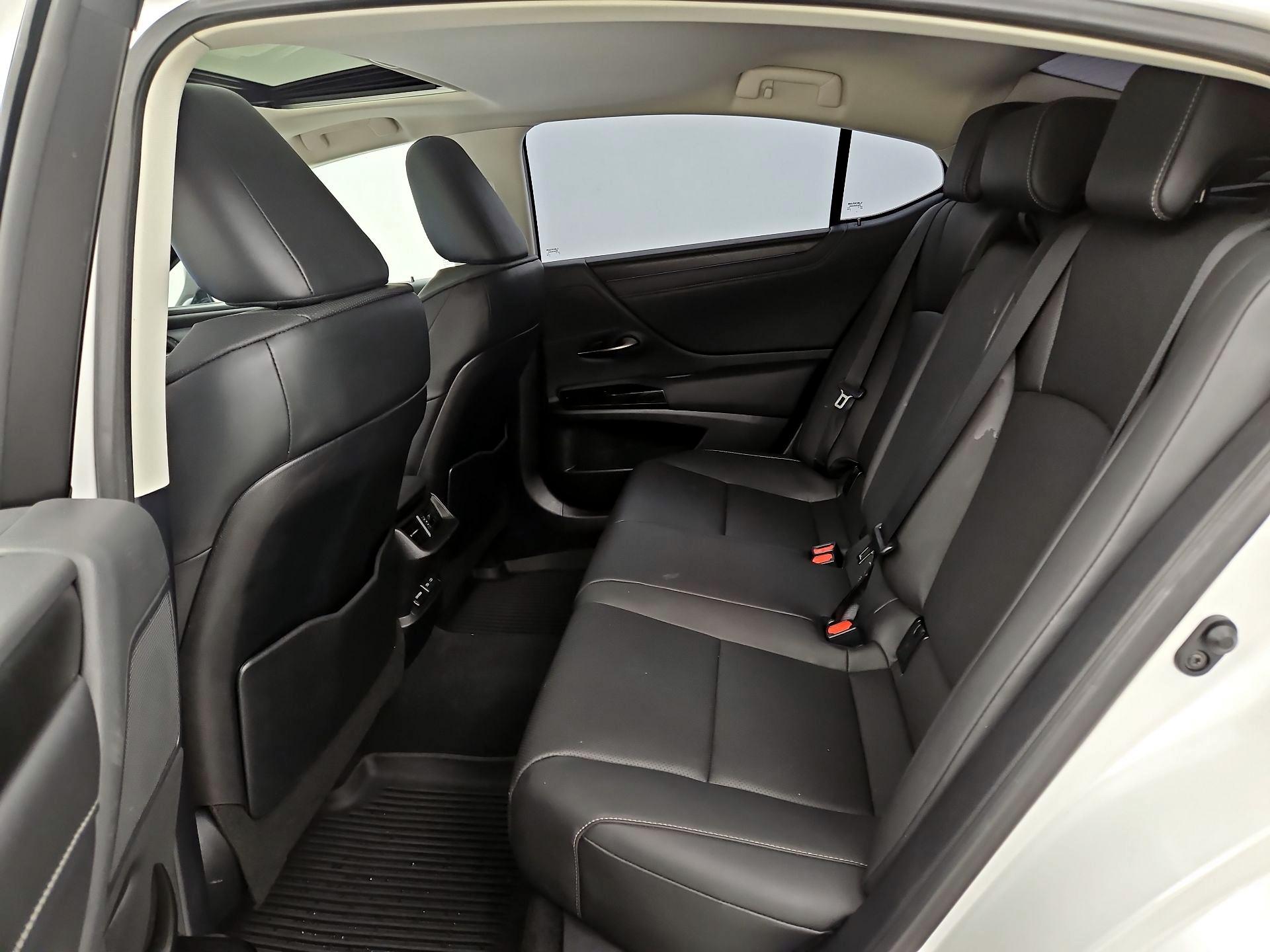 Thumbnail: 2024 Lexus ES - 20