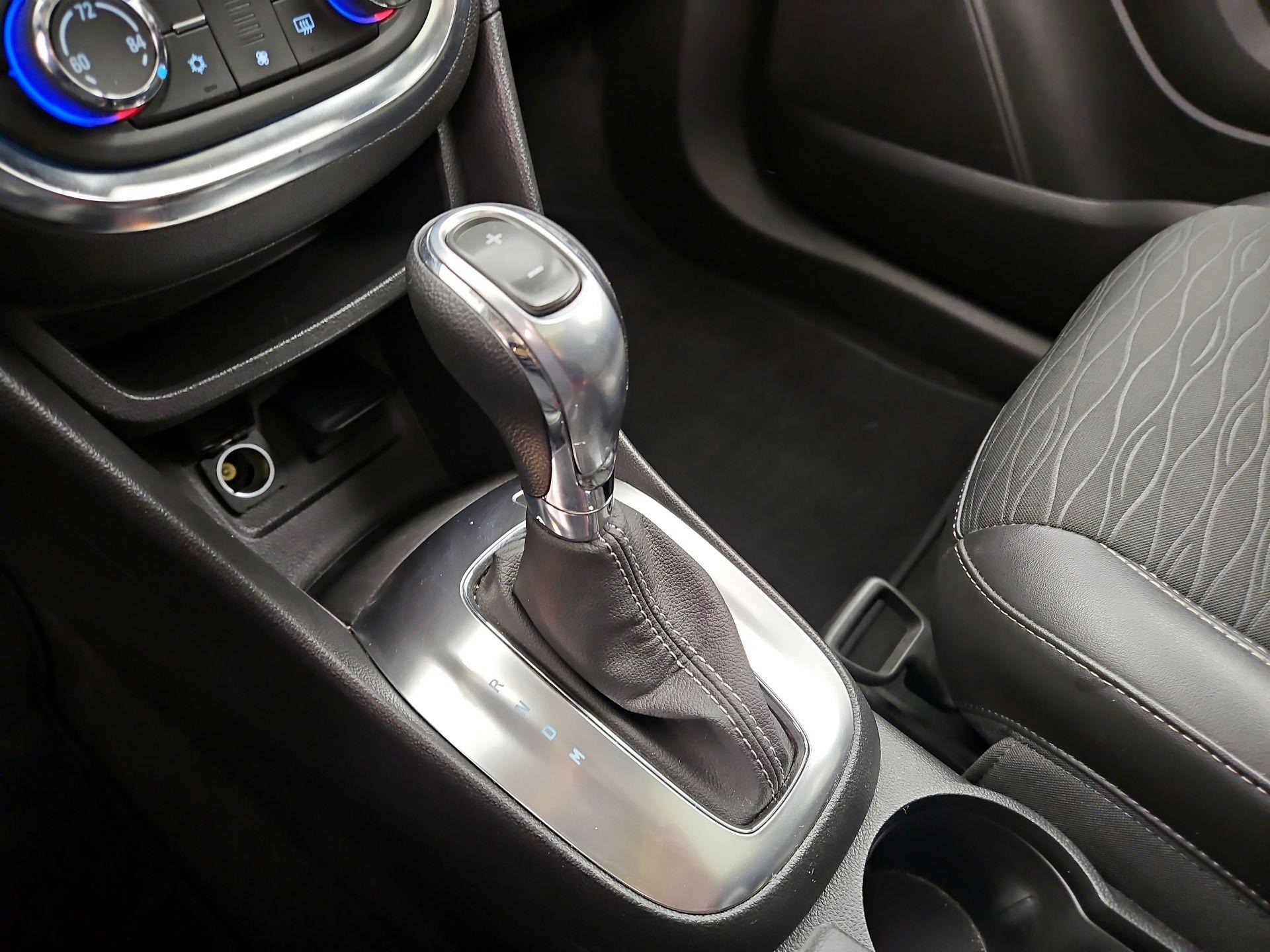 Thumbnail: 2015 Buick Encore - 17