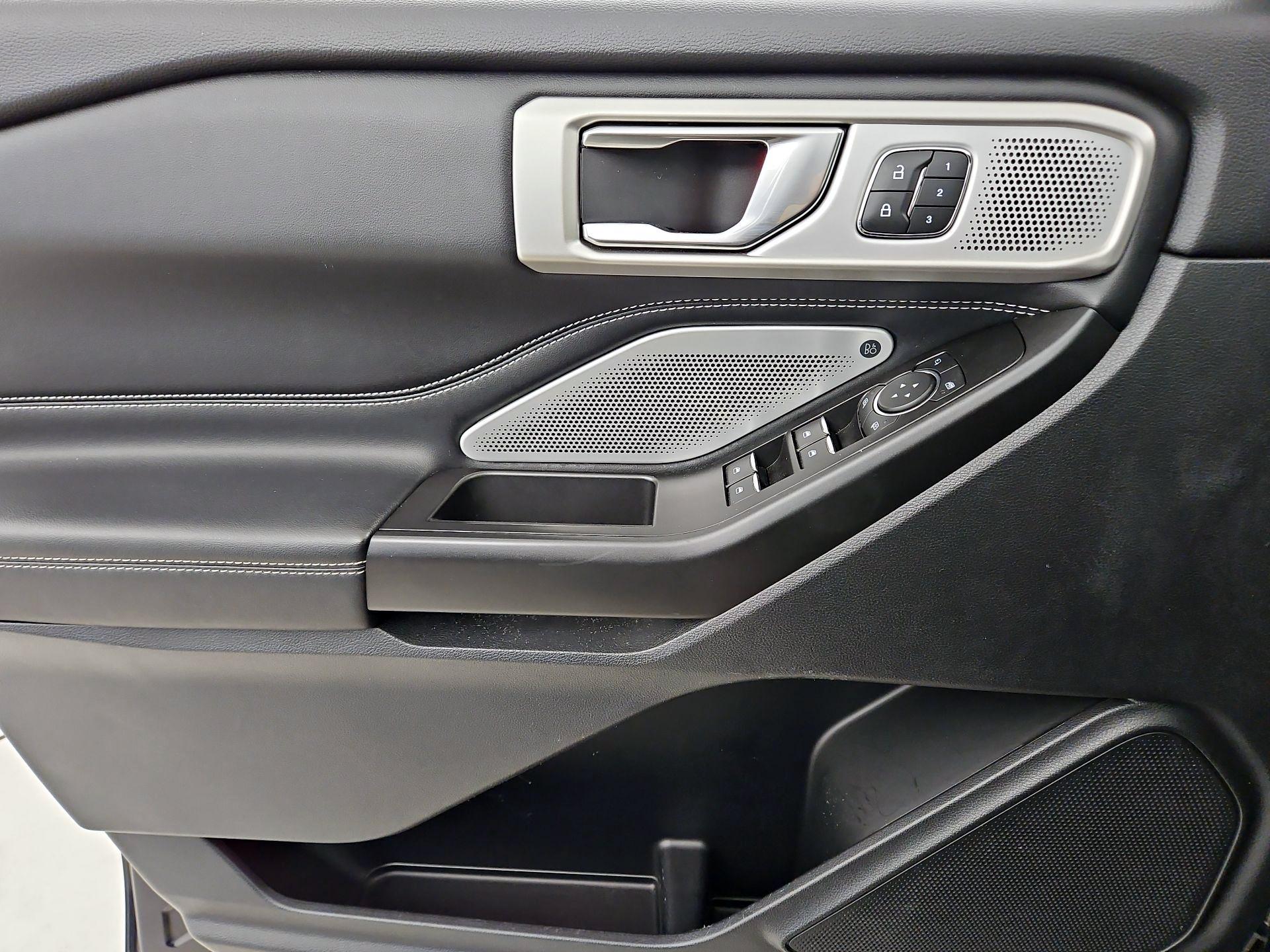 Thumbnail: 2020 Ford Explorer - 12