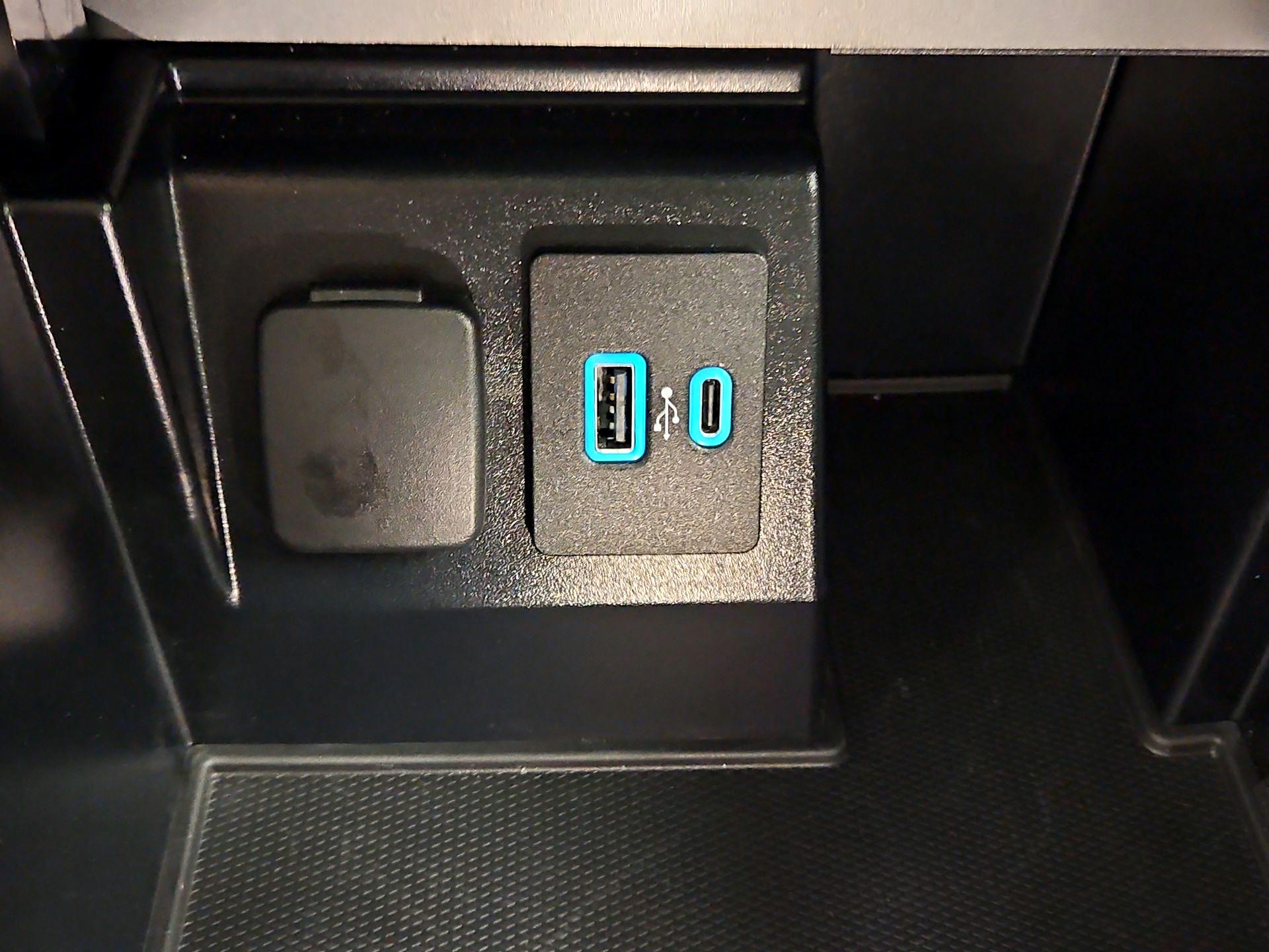 Thumbnail: 2020 Ford Explorer - 19