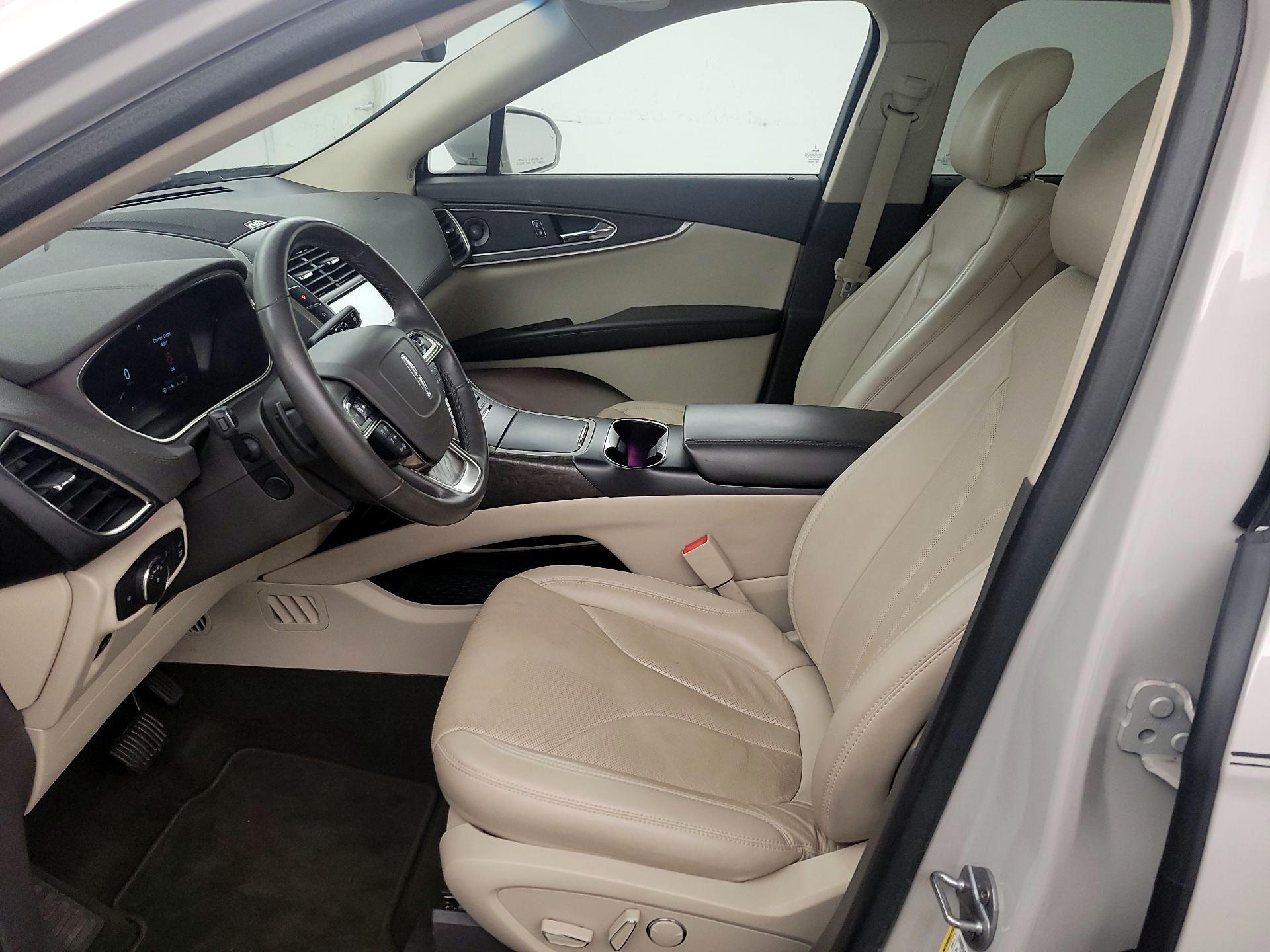 Thumbnail: 2019 Lincoln Nautilus - 11