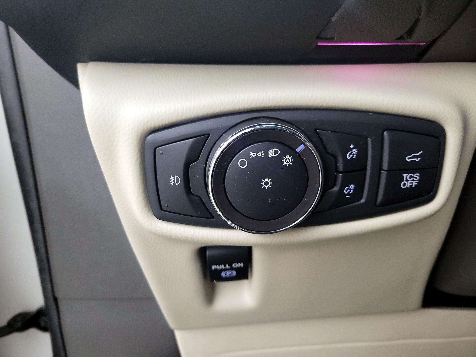 Thumbnail: 2019 Lincoln Nautilus - 13