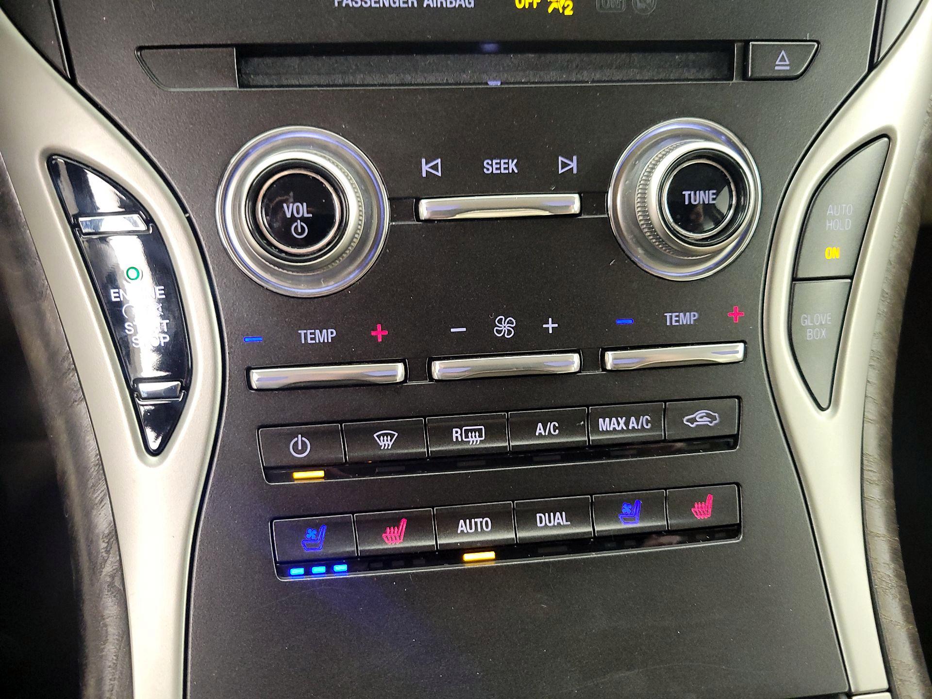 Thumbnail: 2019 Lincoln Nautilus - 17