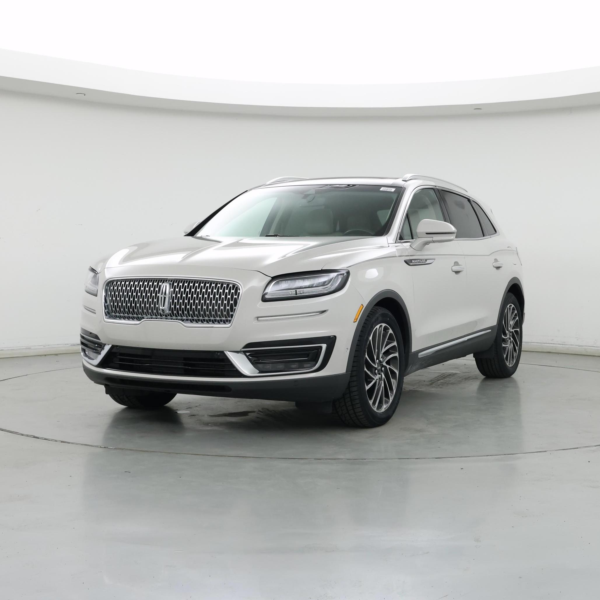 Thumbnail: 2019 Lincoln Nautilus - 4