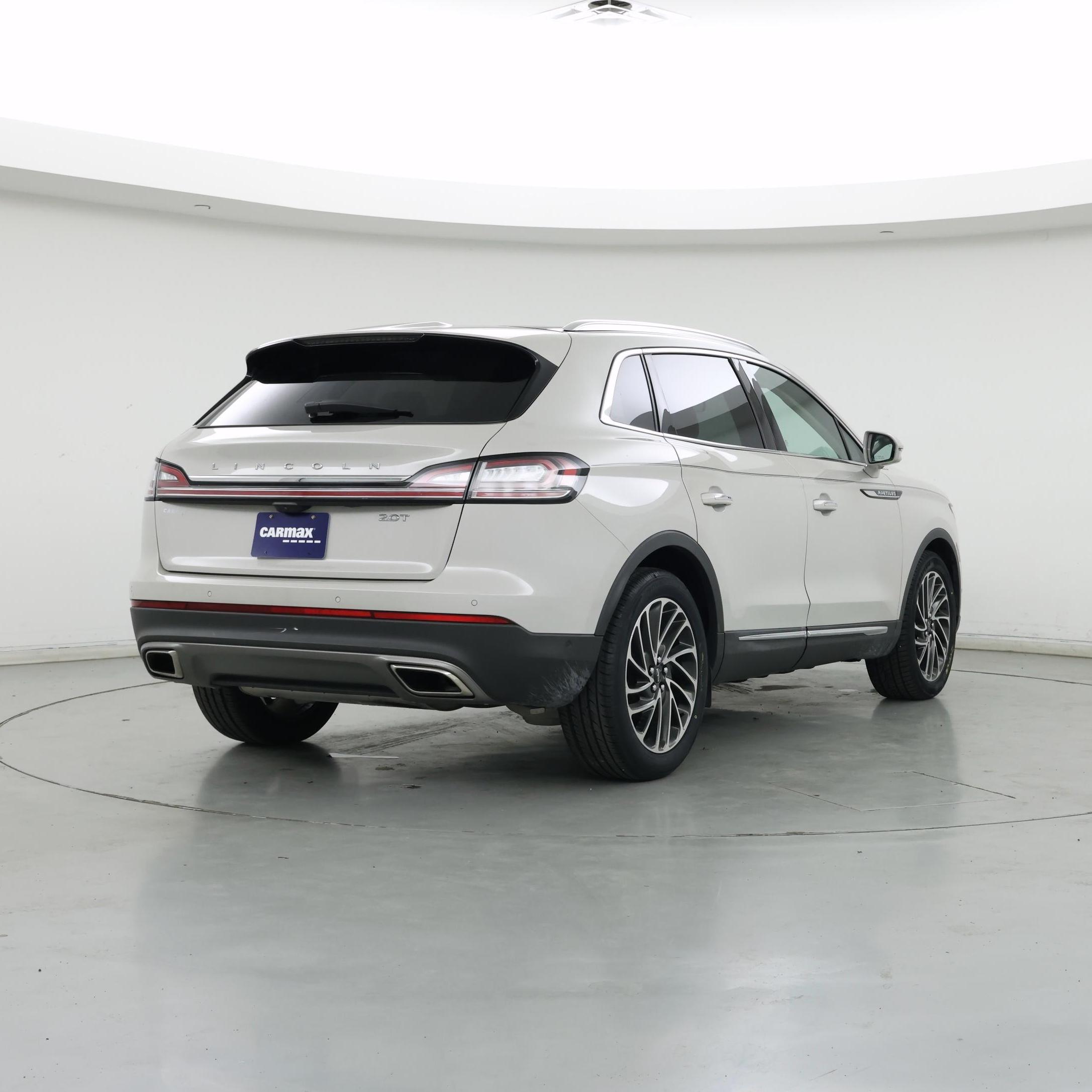 Thumbnail: 2019 Lincoln Nautilus - 8