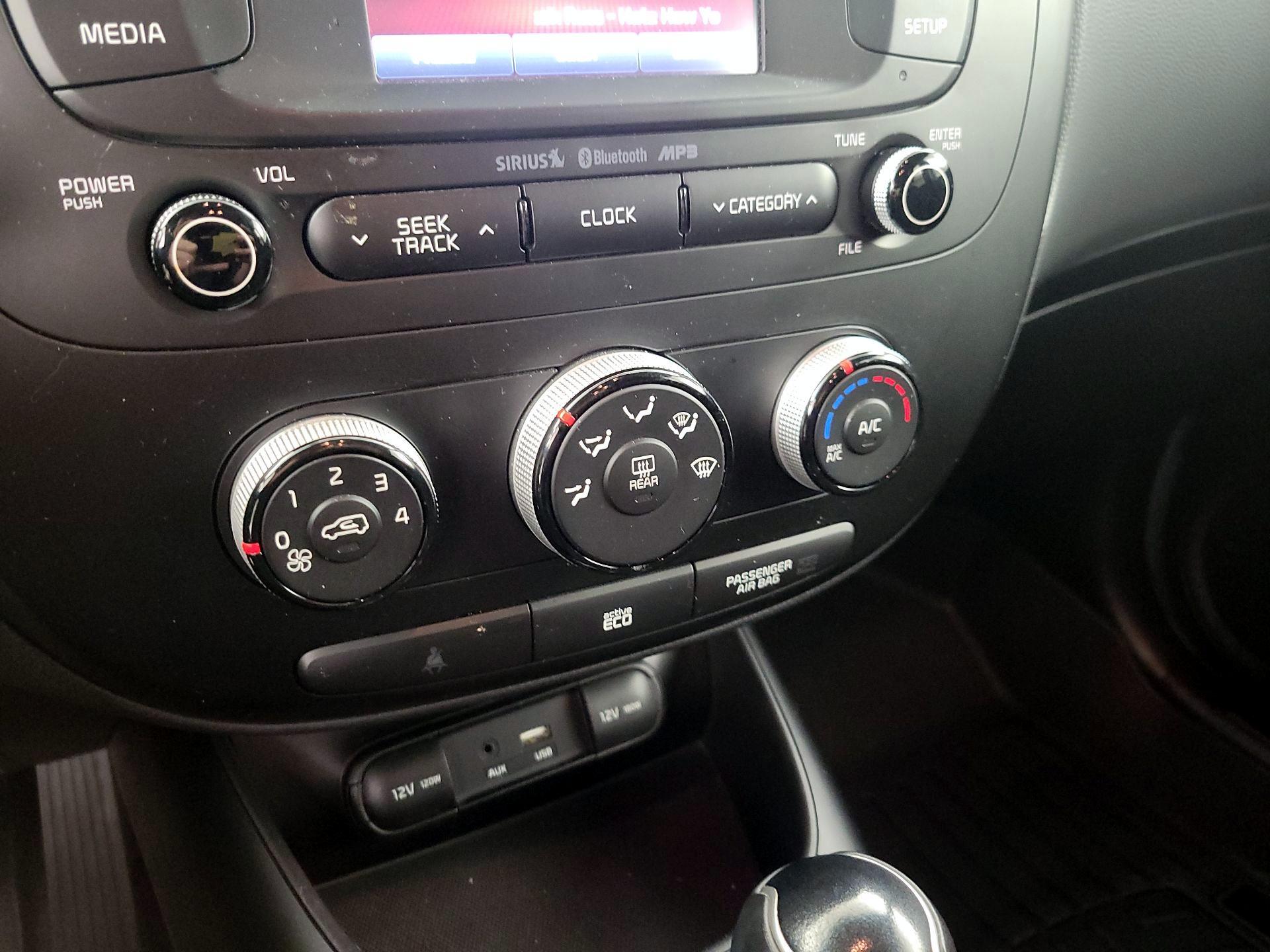 Thumbnail: 2015 Kia Soul - 16