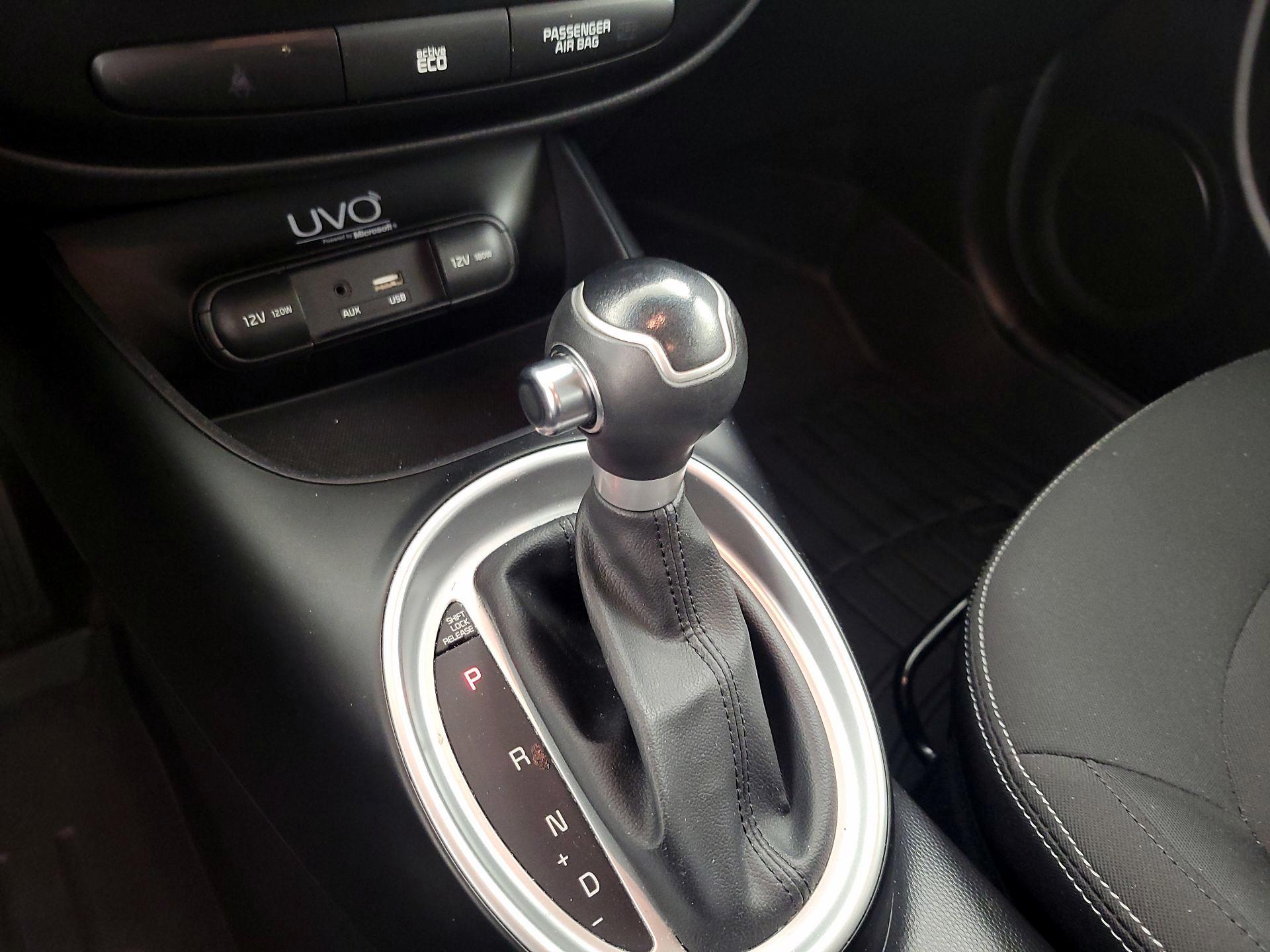 Thumbnail: 2015 Kia Soul - 17