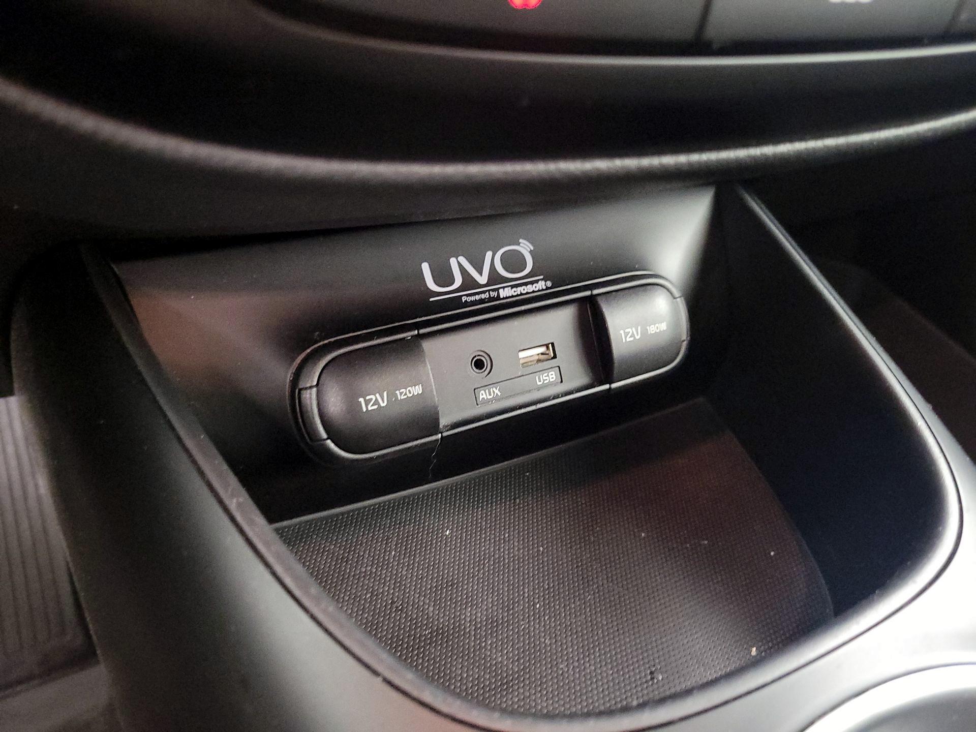 Thumbnail: 2015 Kia Soul - 18