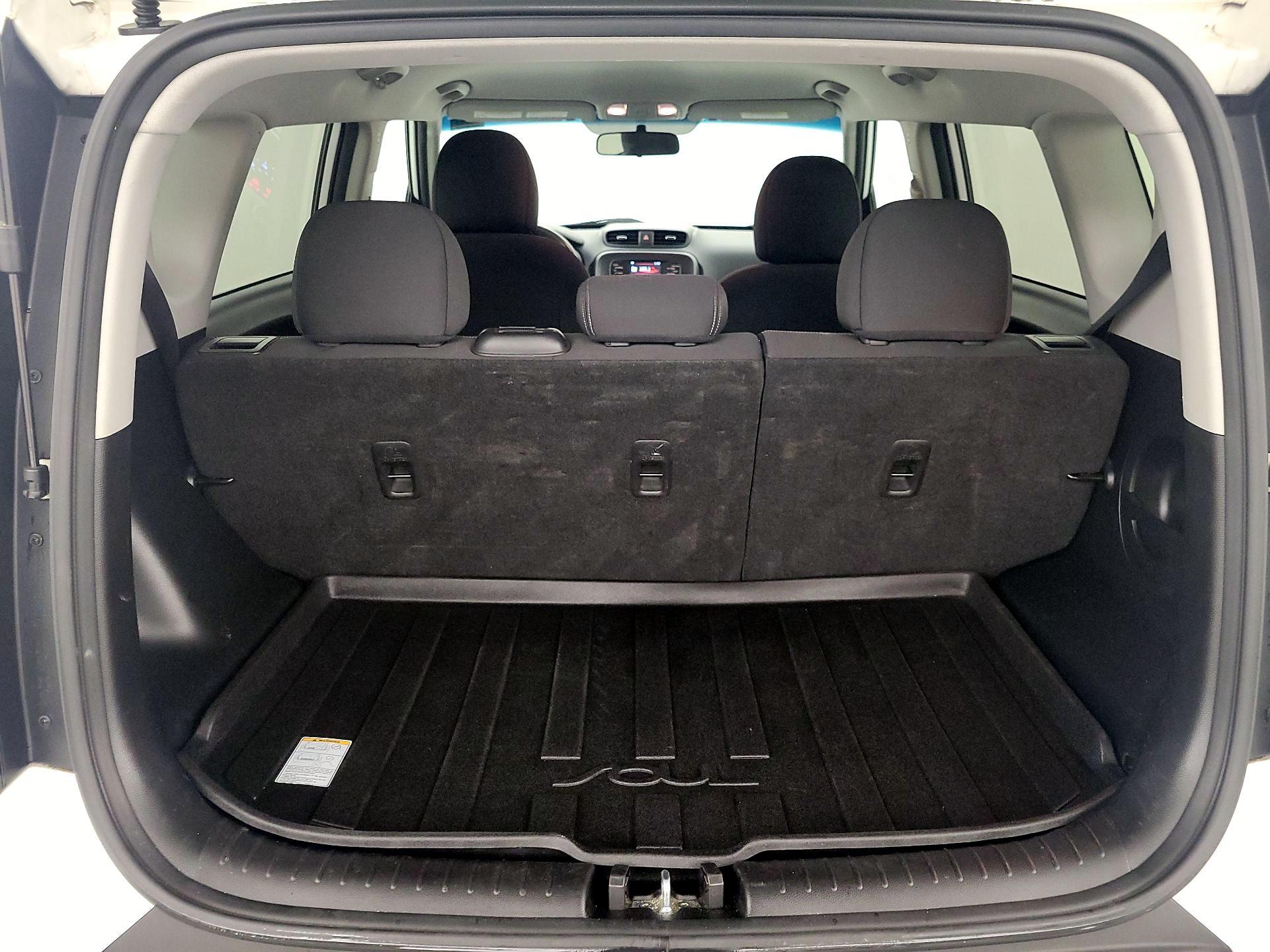 Thumbnail: 2015 Kia Soul - 20