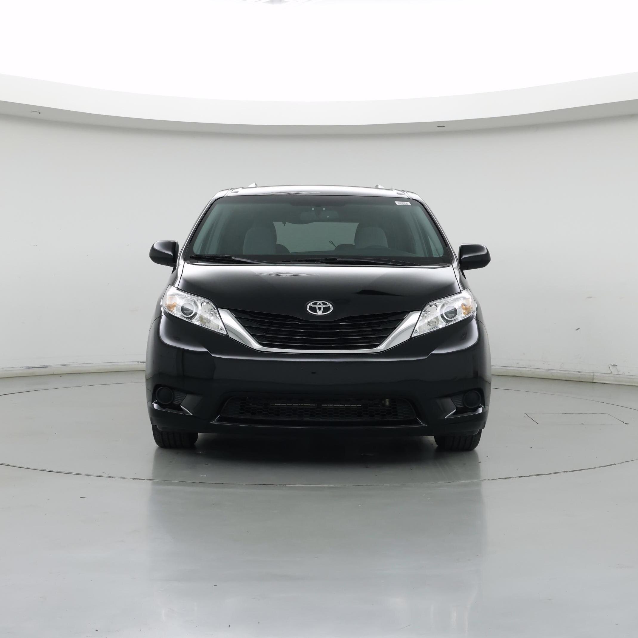 Thumbnail: 2015 Toyota Sienna - 5