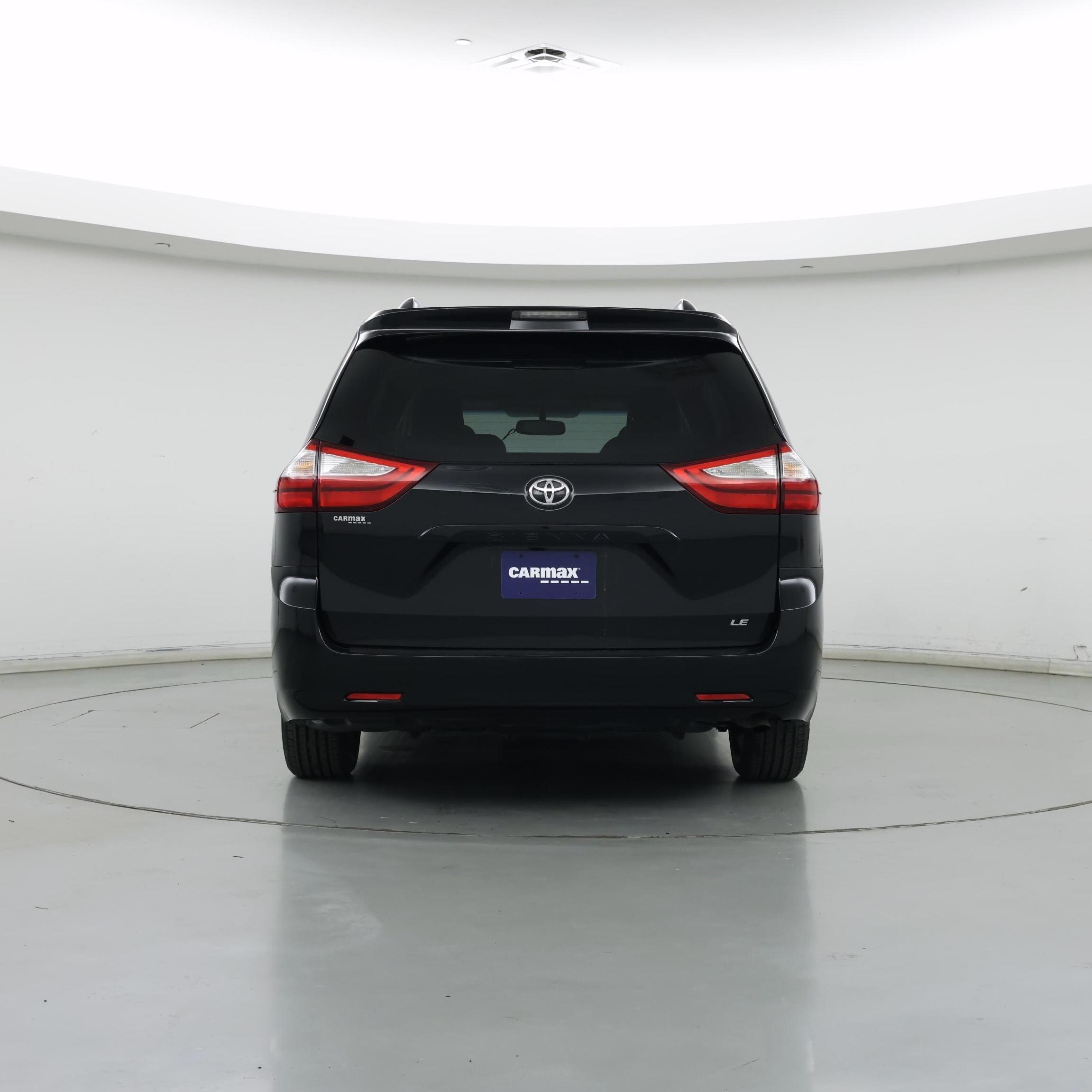 Thumbnail: 2015 Toyota Sienna - 6