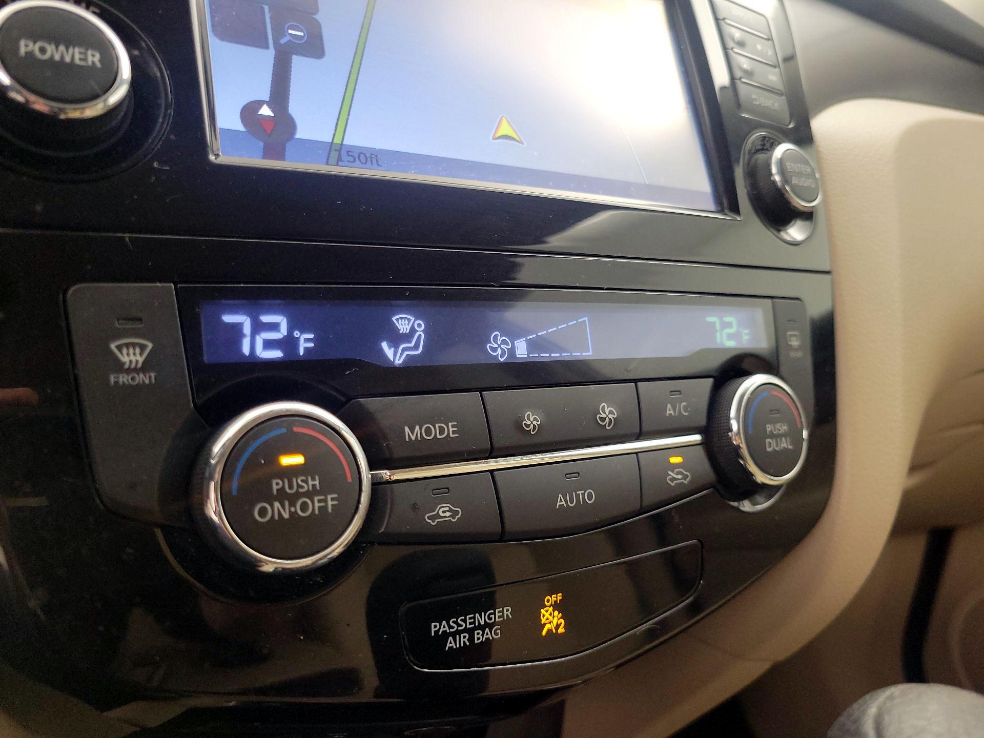 Thumbnail: 2016 Nissan Rogue - 15