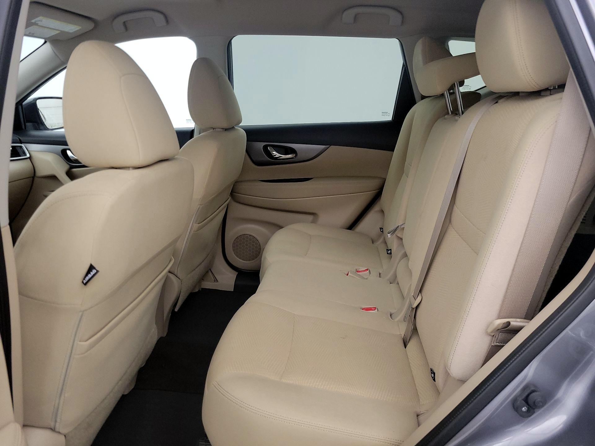 Thumbnail: 2016 Nissan Rogue - 18