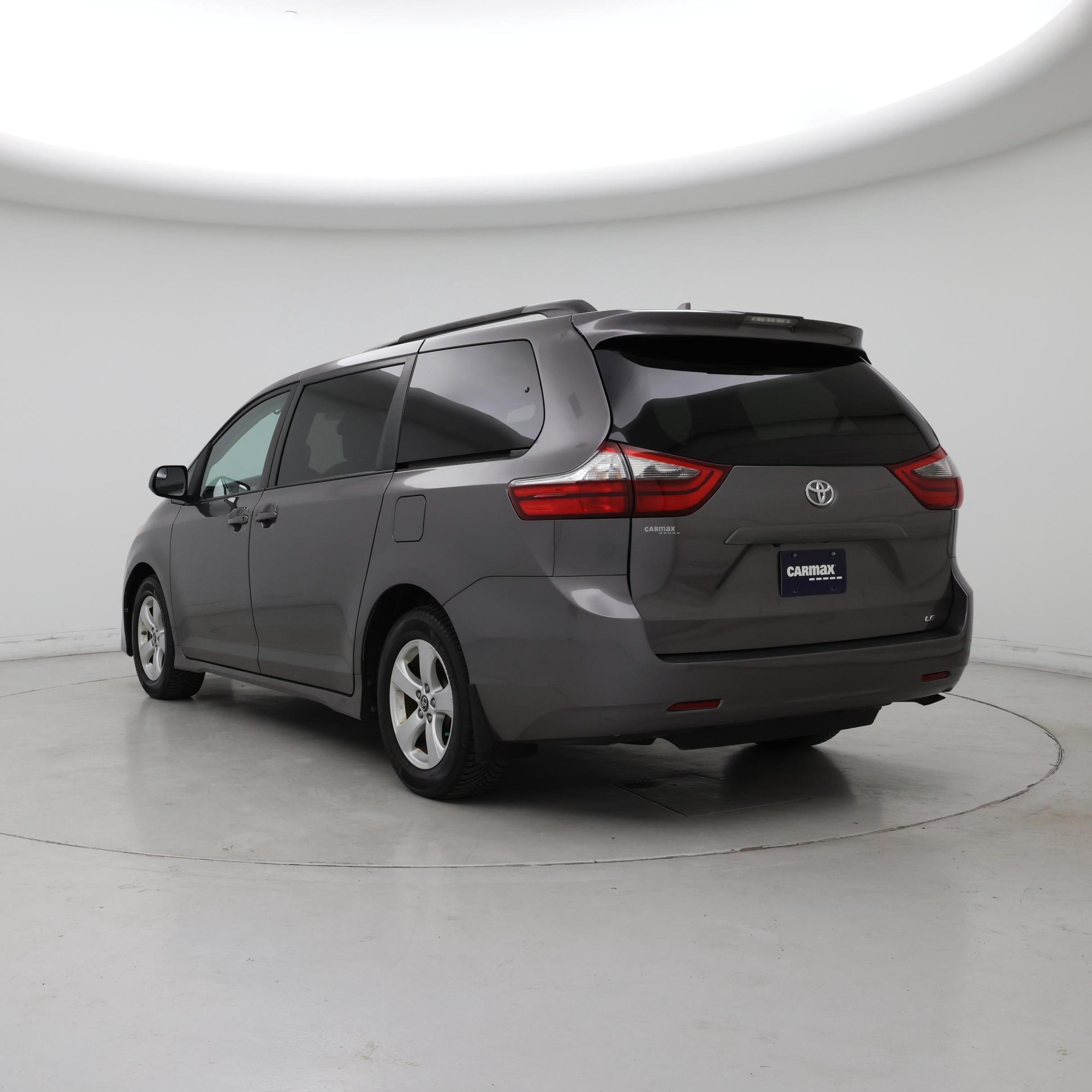Thumbnail: 2020 Toyota Sienna - 2