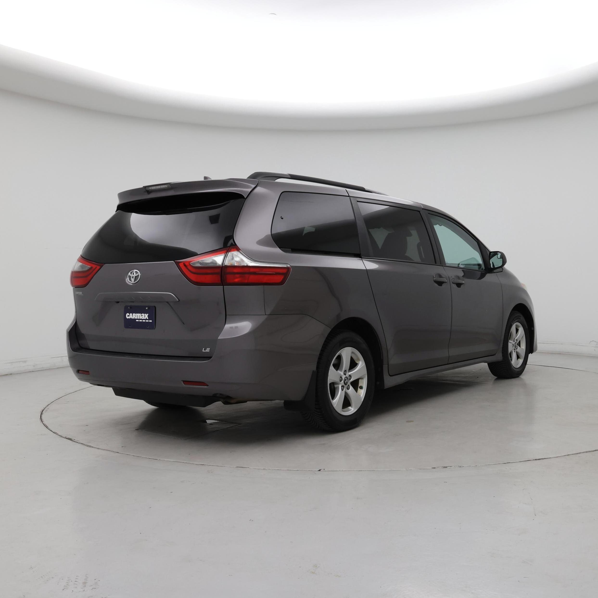 Thumbnail: 2020 Toyota Sienna - 8