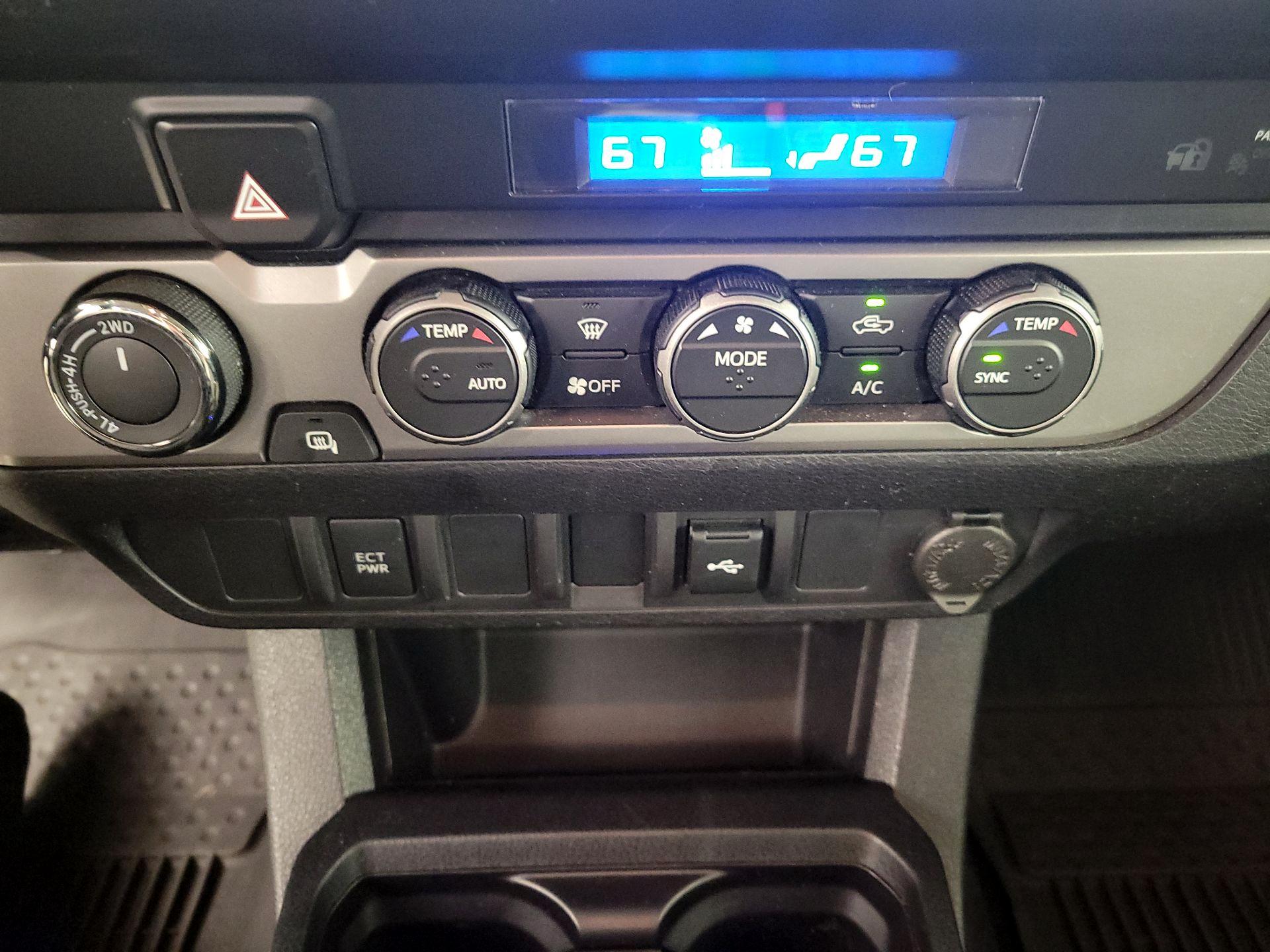 Thumbnail: 2022 Toyota Tacoma - 17