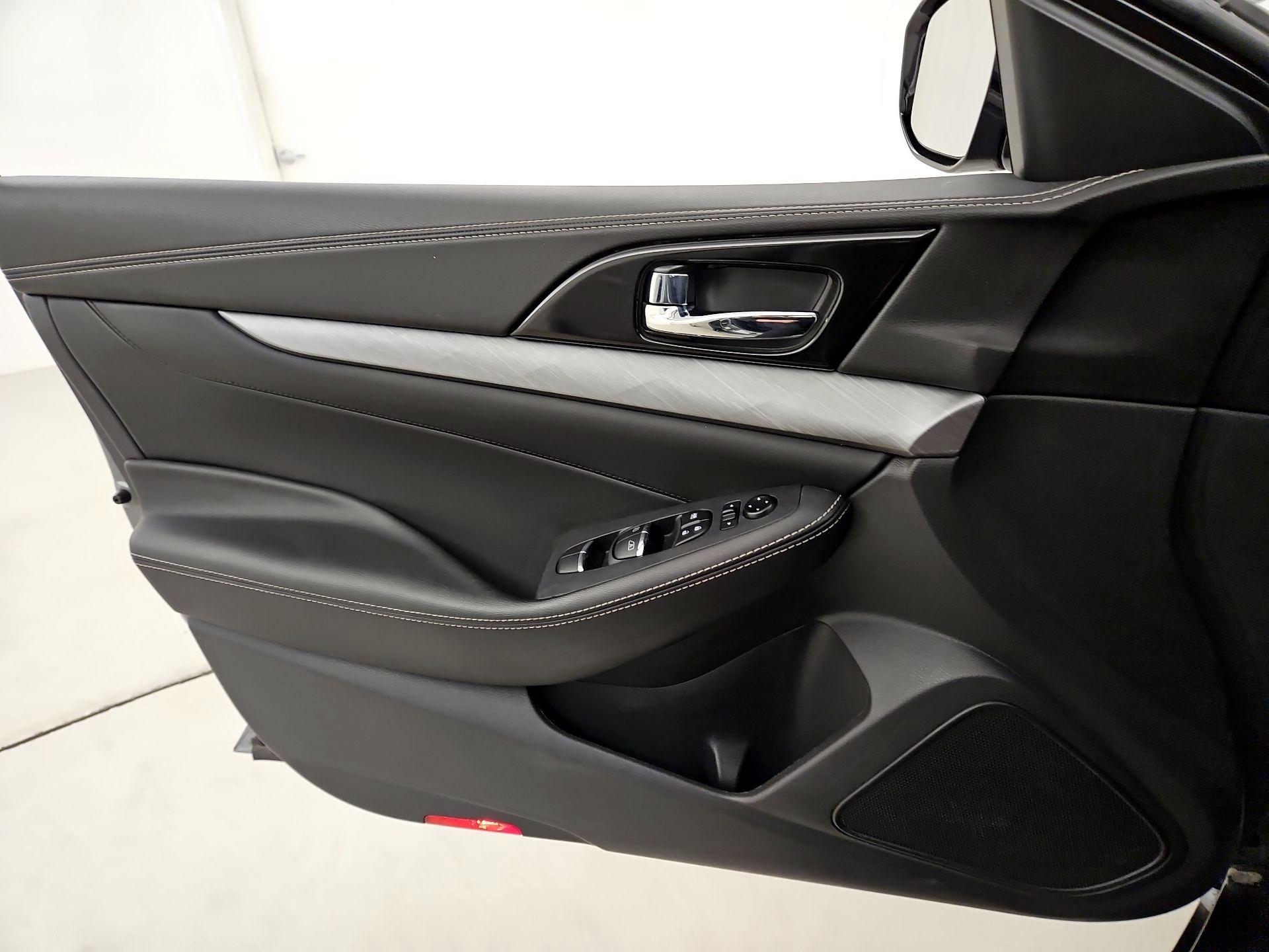 Thumbnail: 2016 Nissan Maxima - 12