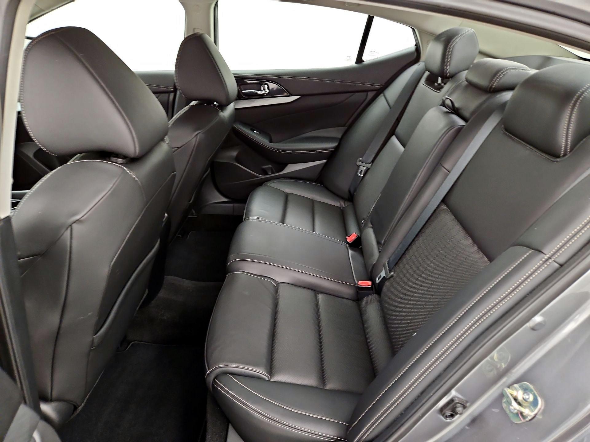 Thumbnail: 2016 Nissan Maxima - 20