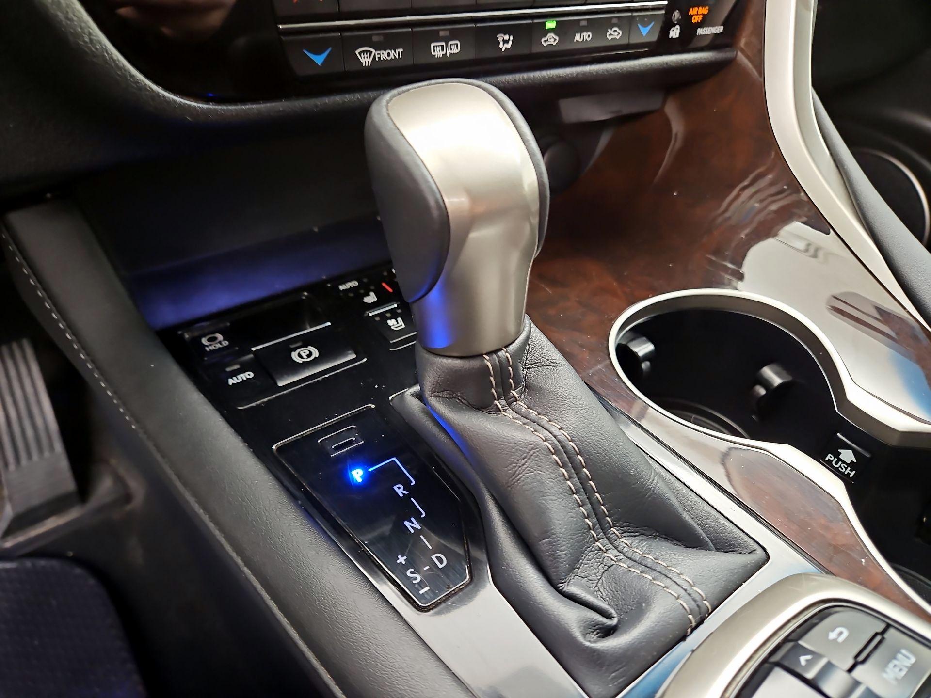 Thumbnail: 2016 Lexus RX - 18