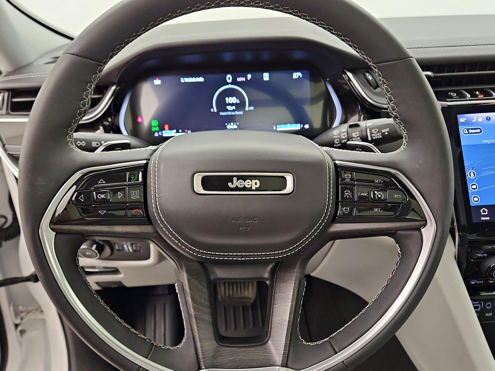 Thumbnail: 2023 Jeep Grand Cherokee - 10