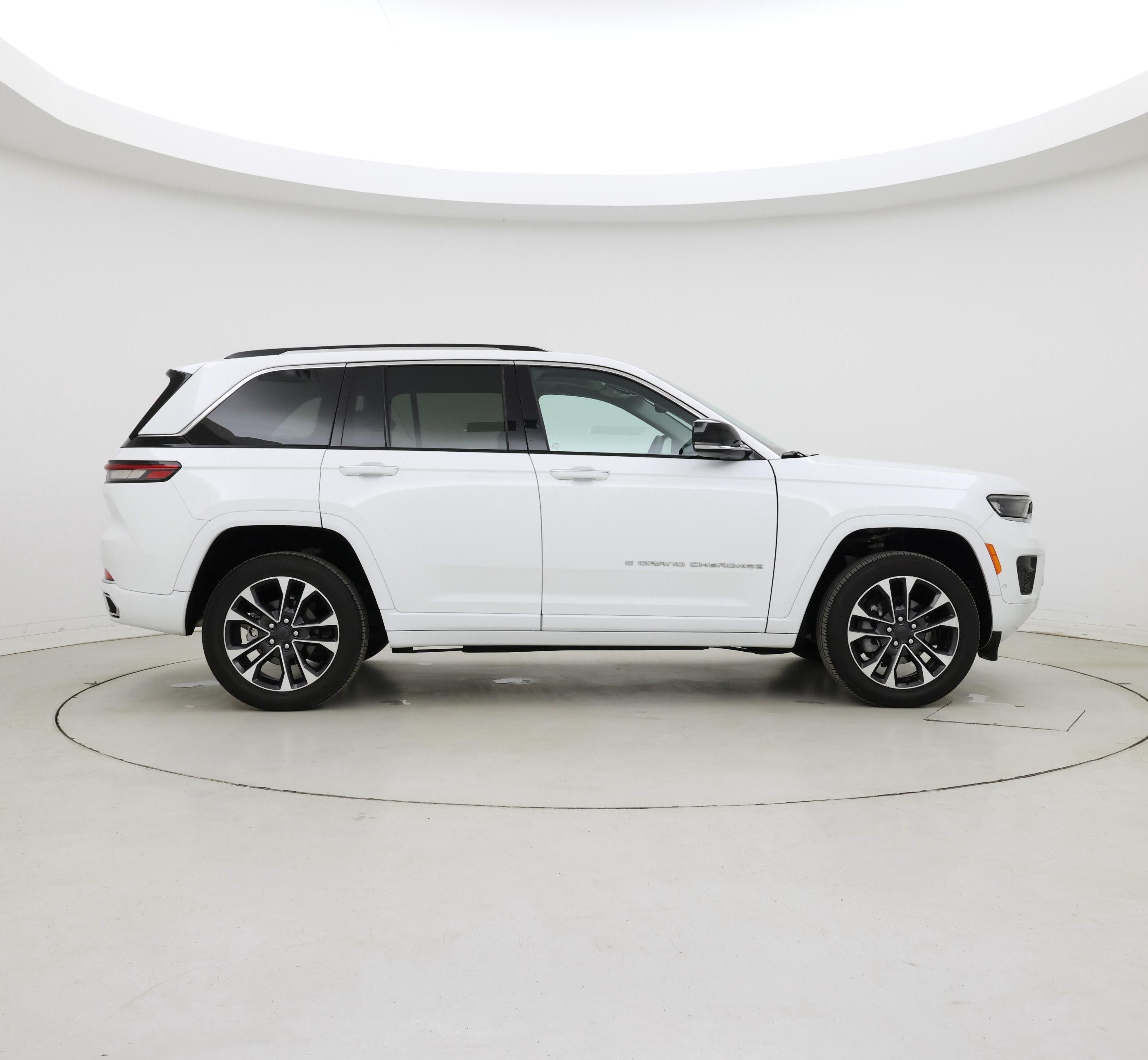 Thumbnail: 2023 Jeep Grand Cherokee - 7