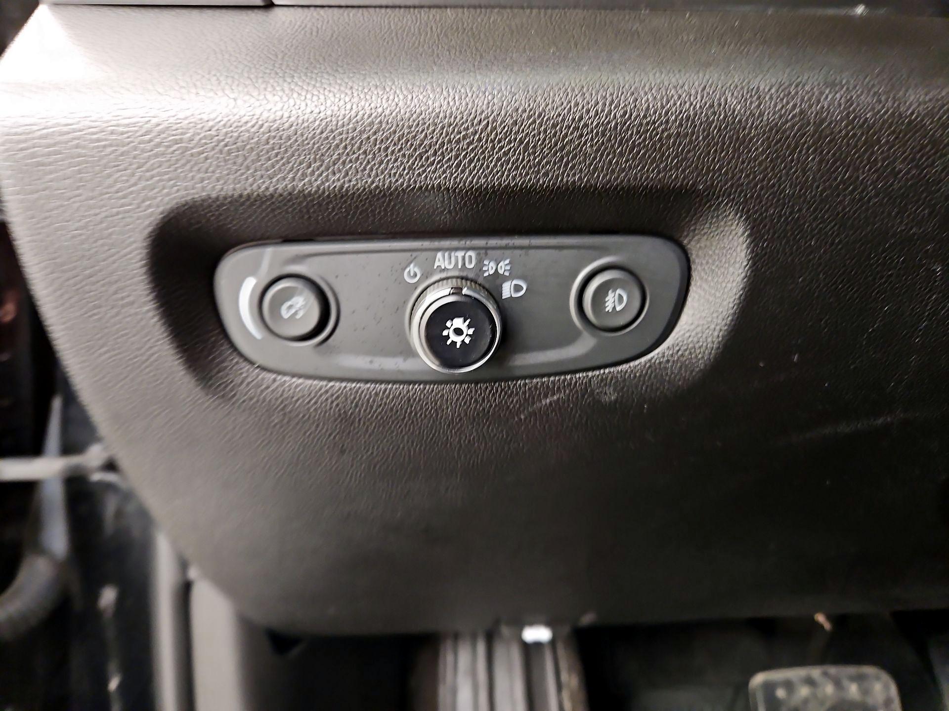 Thumbnail: 2019 Chevrolet Traverse - 13