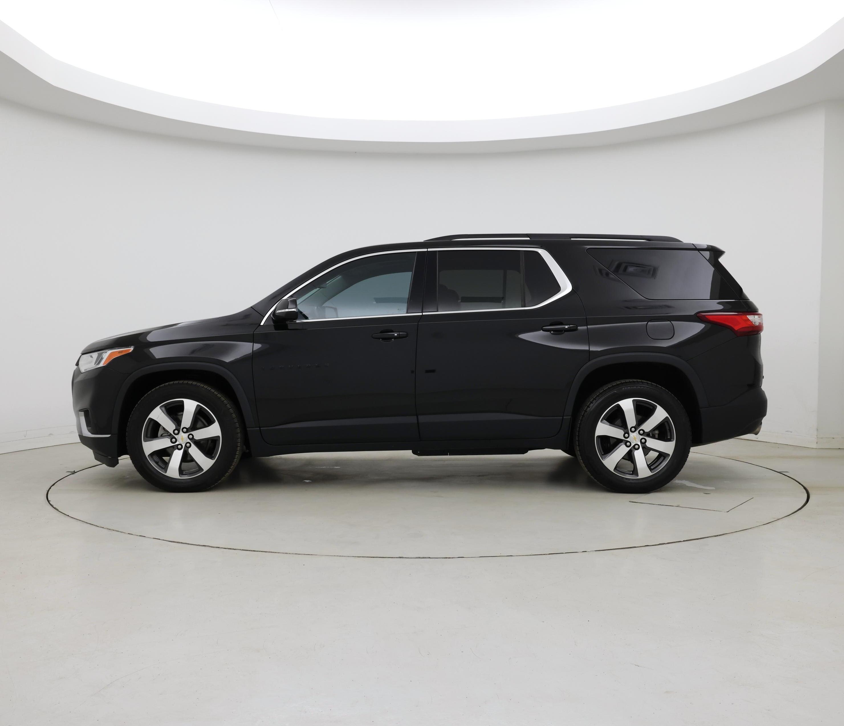 Thumbnail: 2019 Chevrolet Traverse - 3