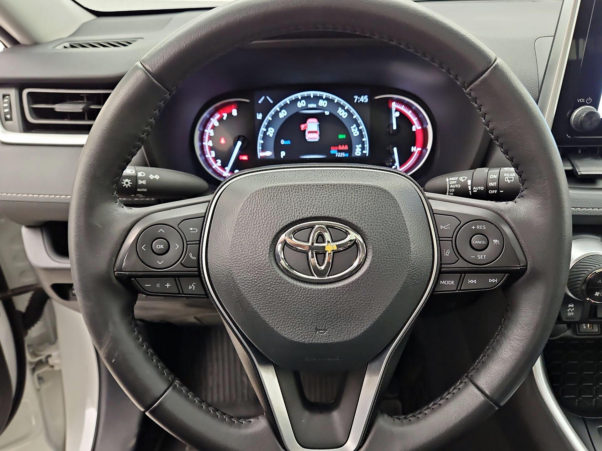 Thumbnail: 2024 Toyota RAV4 - 10