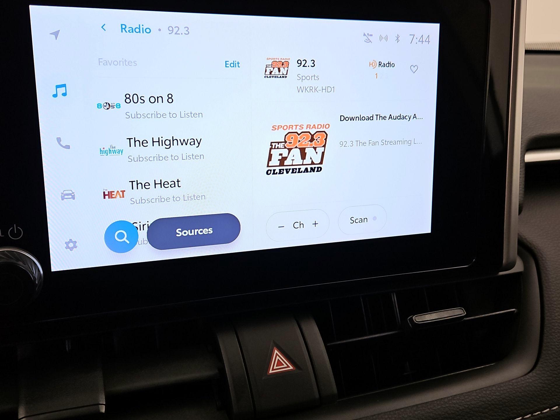 Thumbnail: 2024 Toyota RAV4 - 15