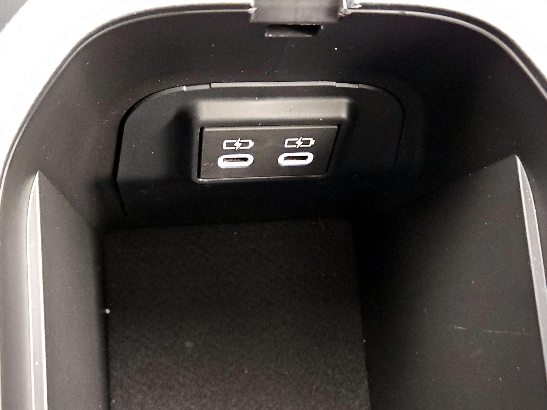 Thumbnail: 2024 Toyota RAV4 - 18