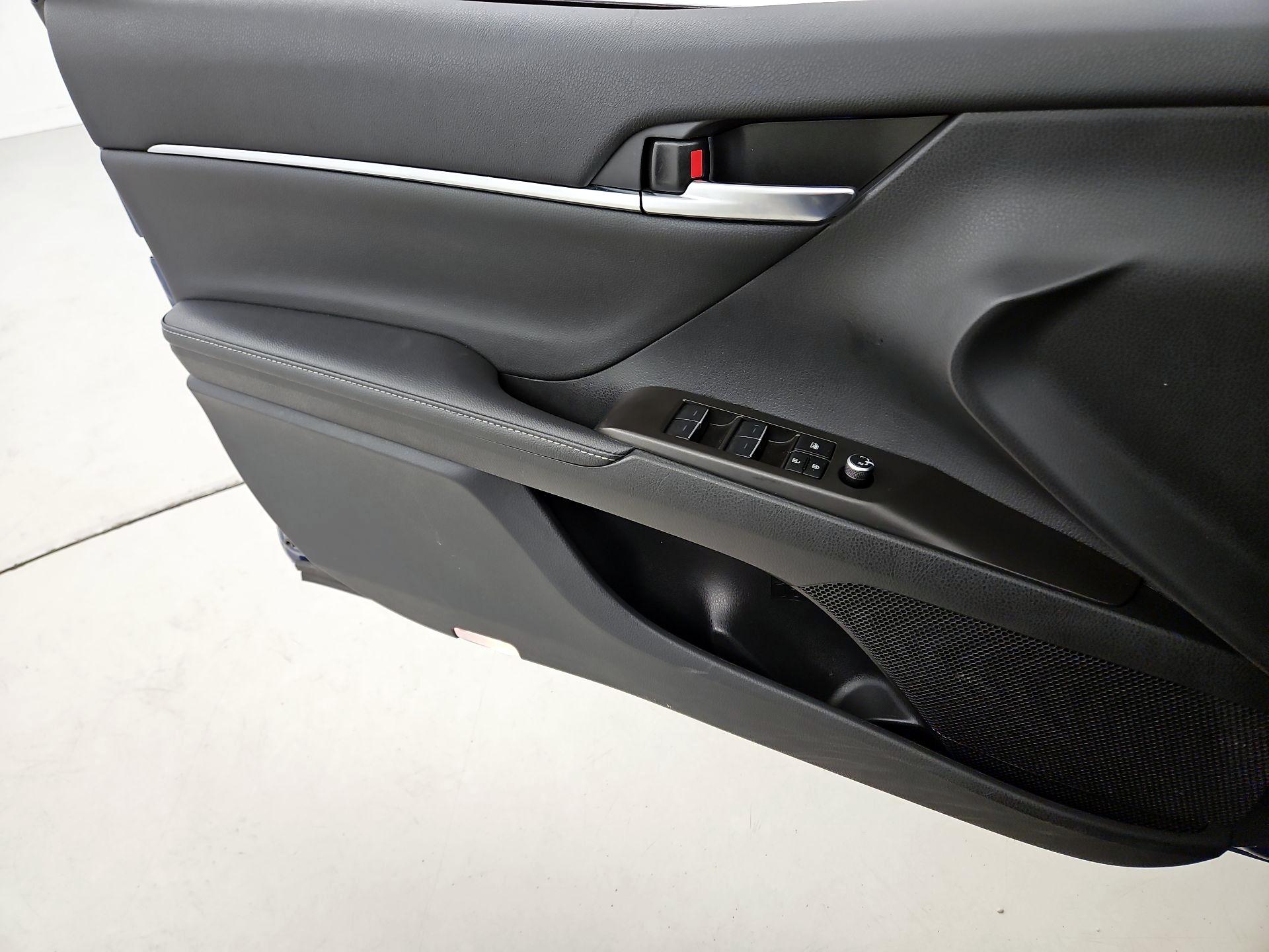 Thumbnail: 2024 Toyota Camry - 12