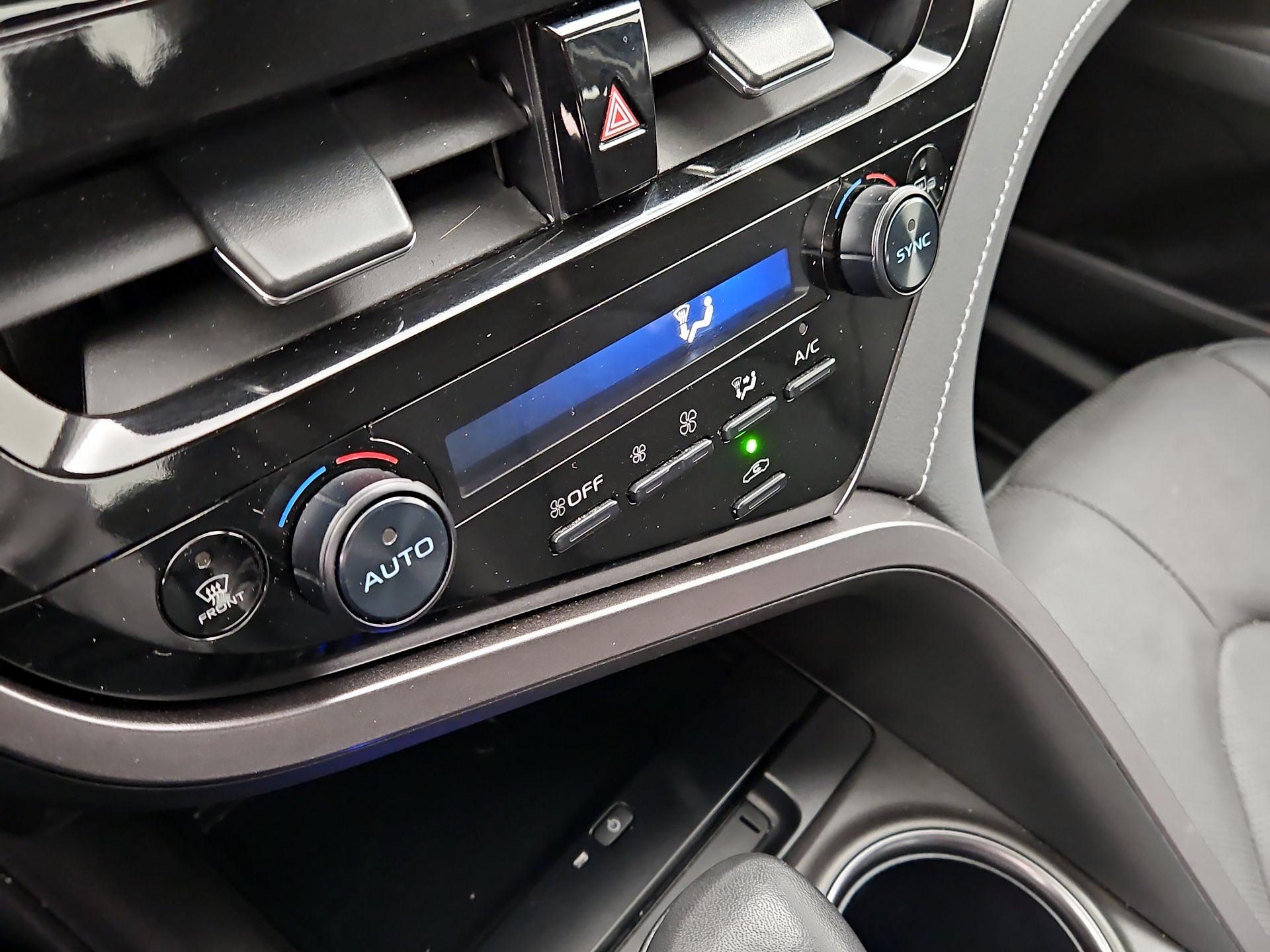 Thumbnail: 2024 Toyota Camry - 17