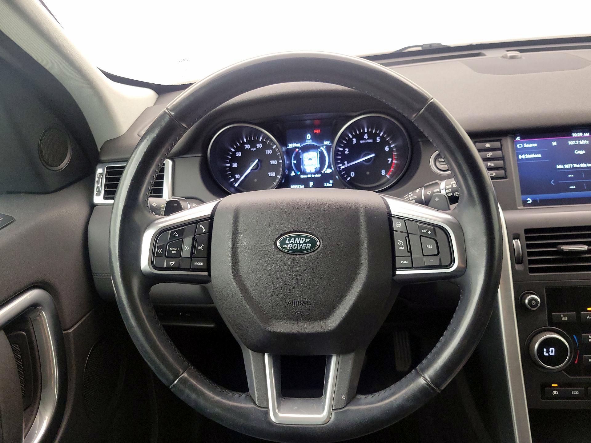 Thumbnail: 2017 Land Rover Discovery Sport - 10