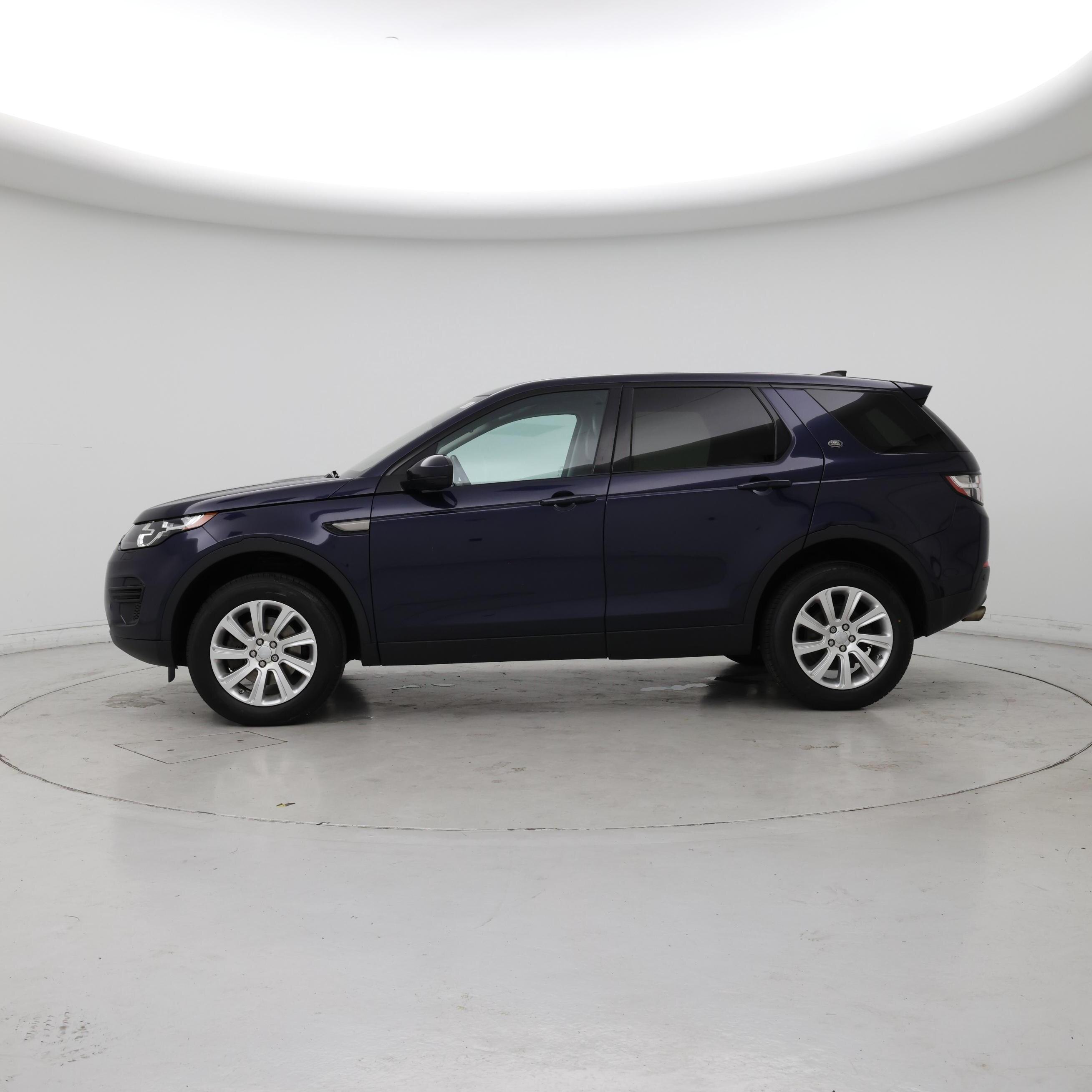 Thumbnail: 2017 Land Rover Discovery Sport - 3