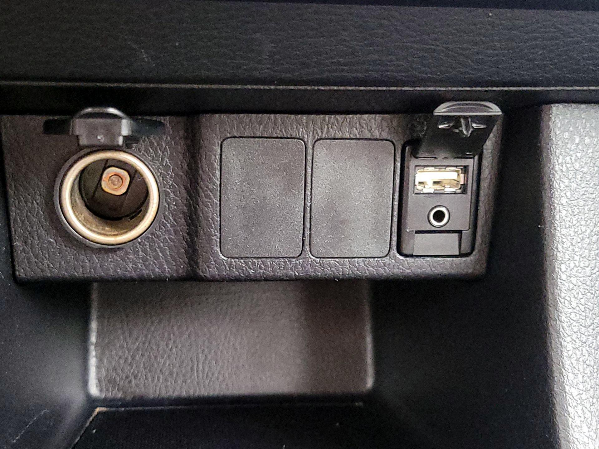 Thumbnail: 2016 Toyota Corolla - 16