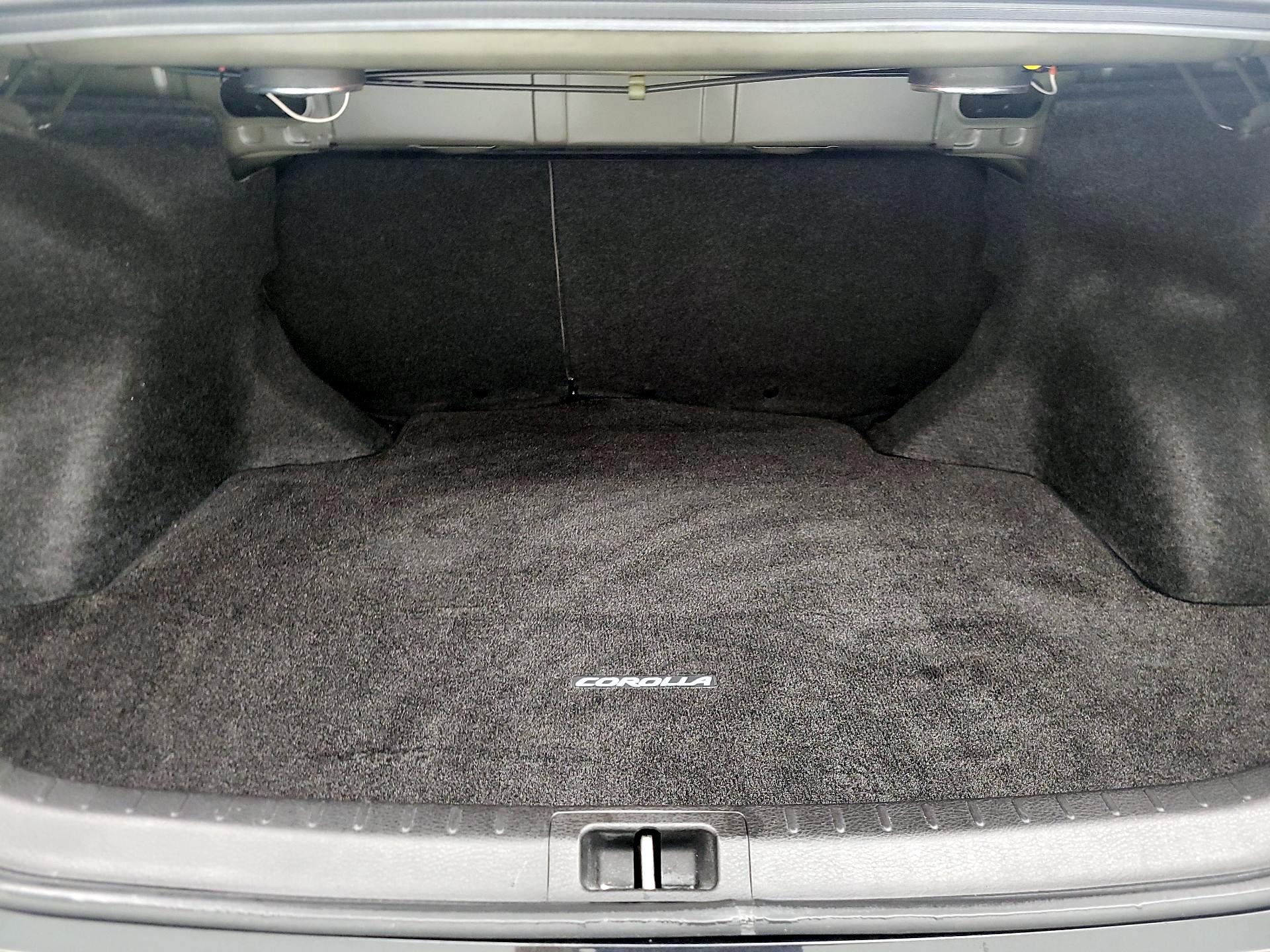 Thumbnail: 2016 Toyota Corolla - 18