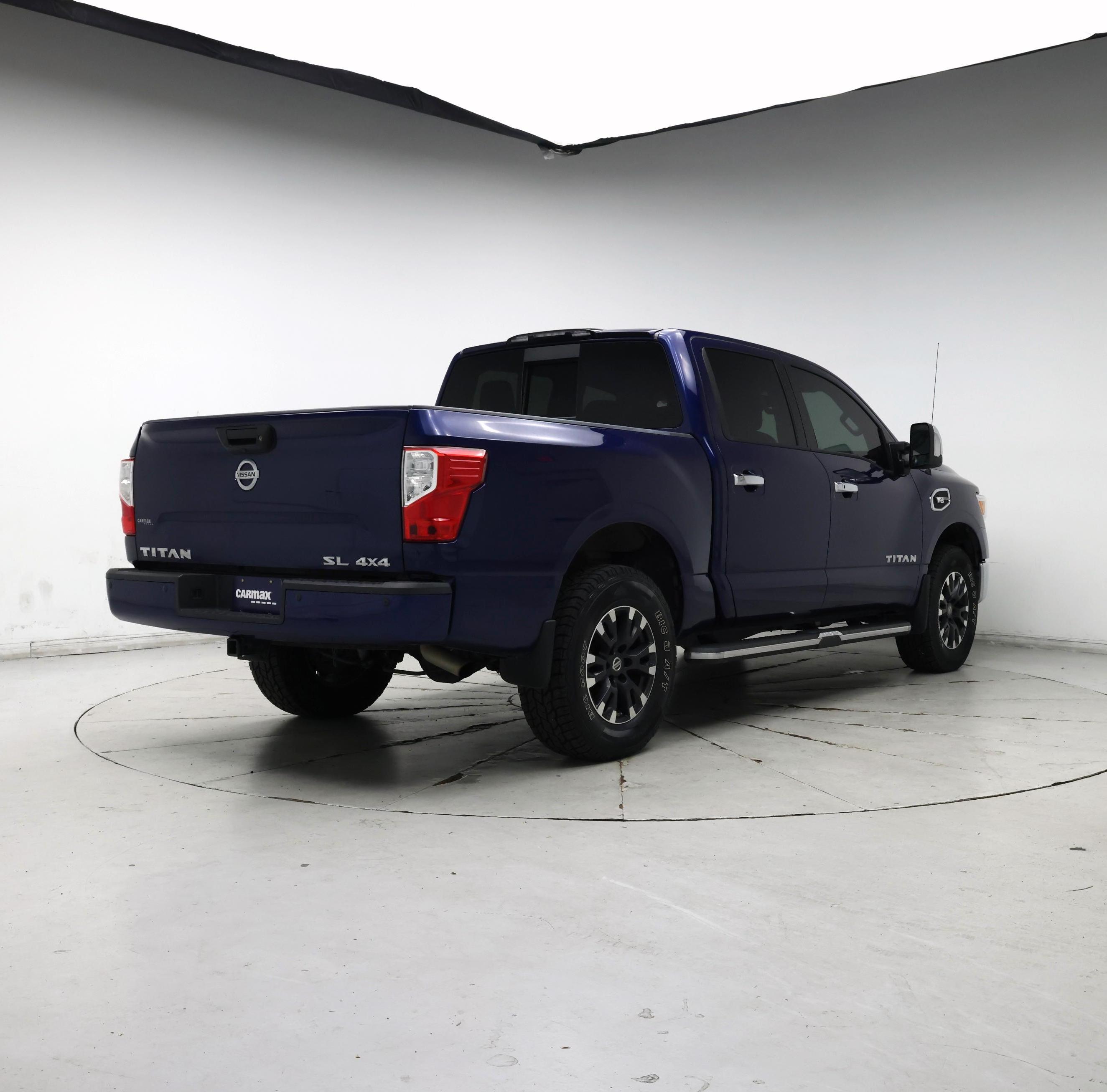 Thumbnail: 2017 Nissan Titan - 8