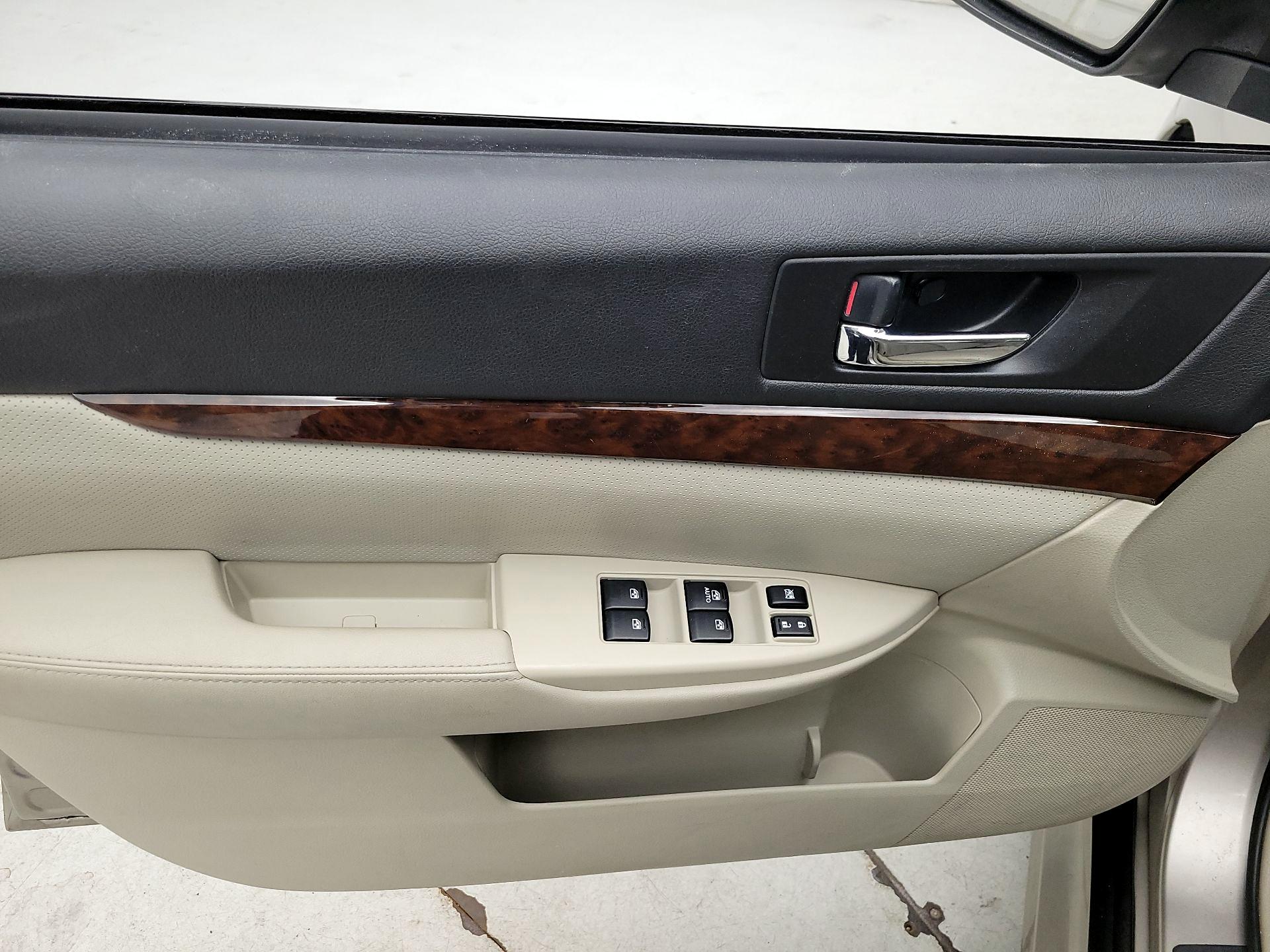 Thumbnail: 2014 Subaru Legacy - 12
