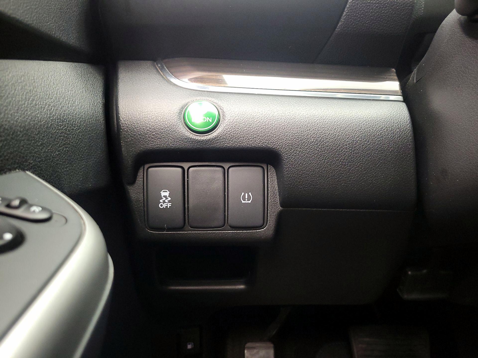 Thumbnail: 2016 Honda CR-V - 13