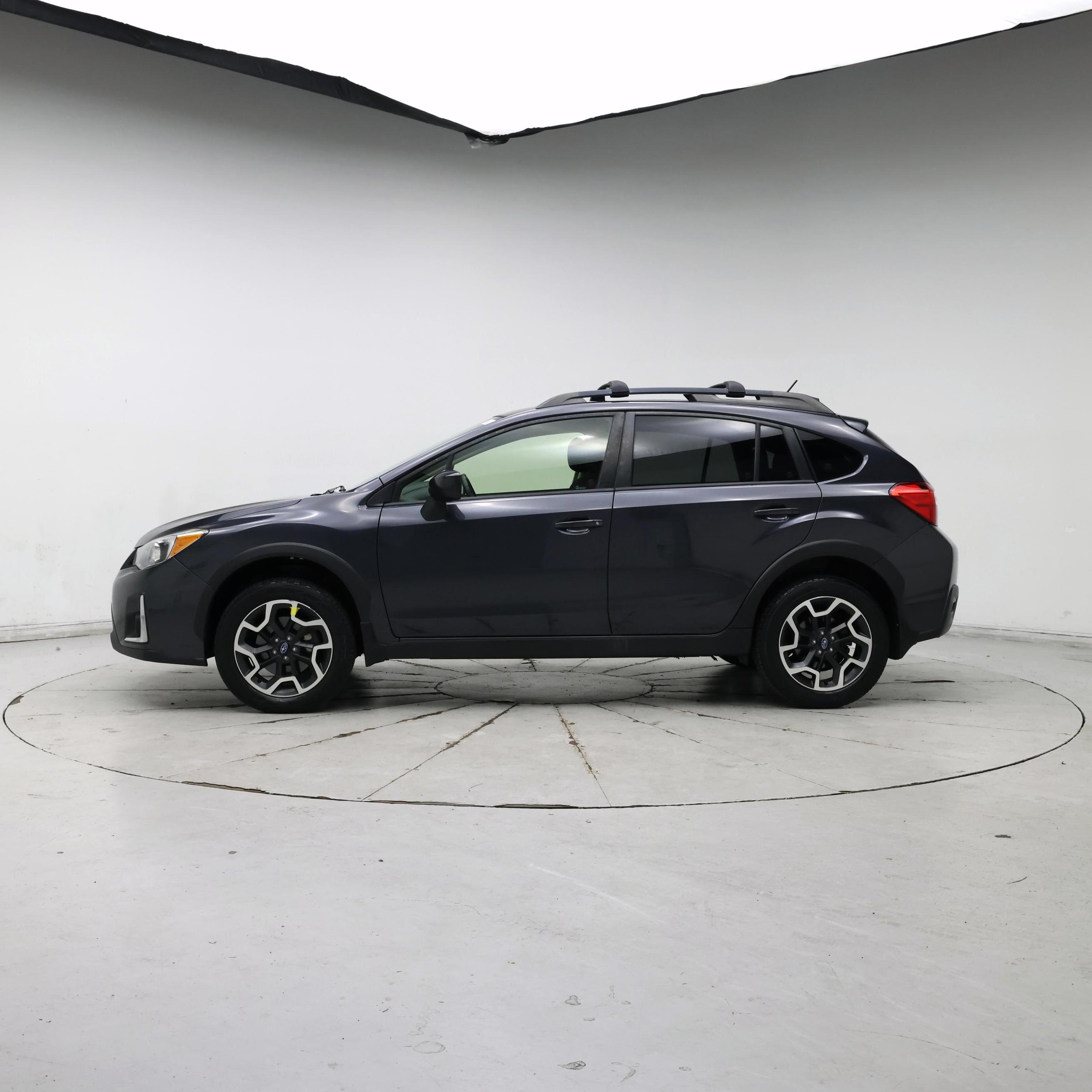 Thumbnail: 2017 Subaru Crosstrek - 3