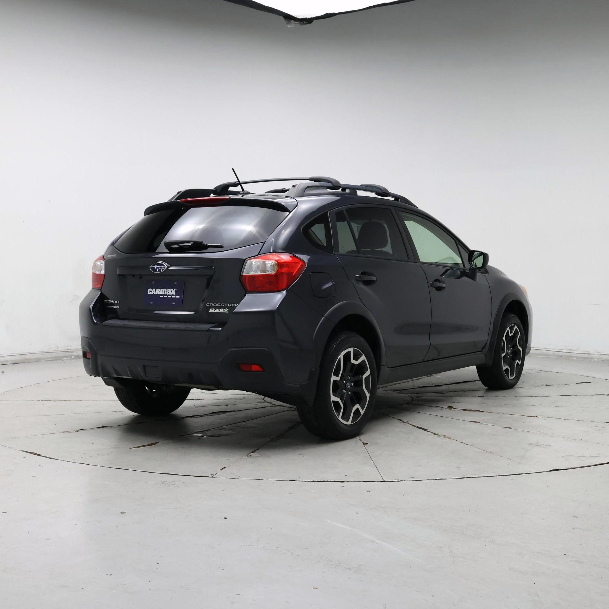 Thumbnail: 2017 Subaru Crosstrek - 8