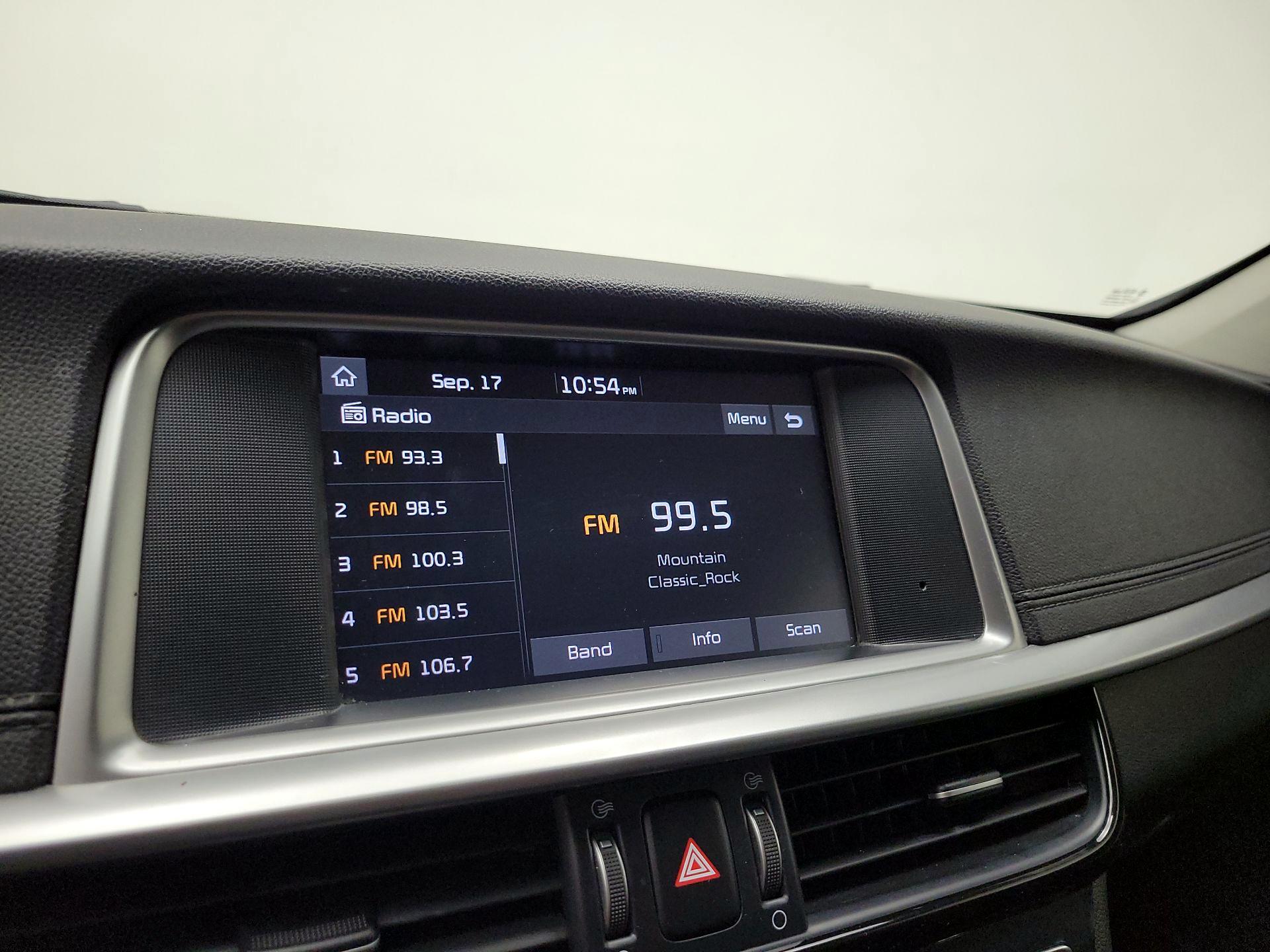 Thumbnail: 2019 Kia Optima - 15