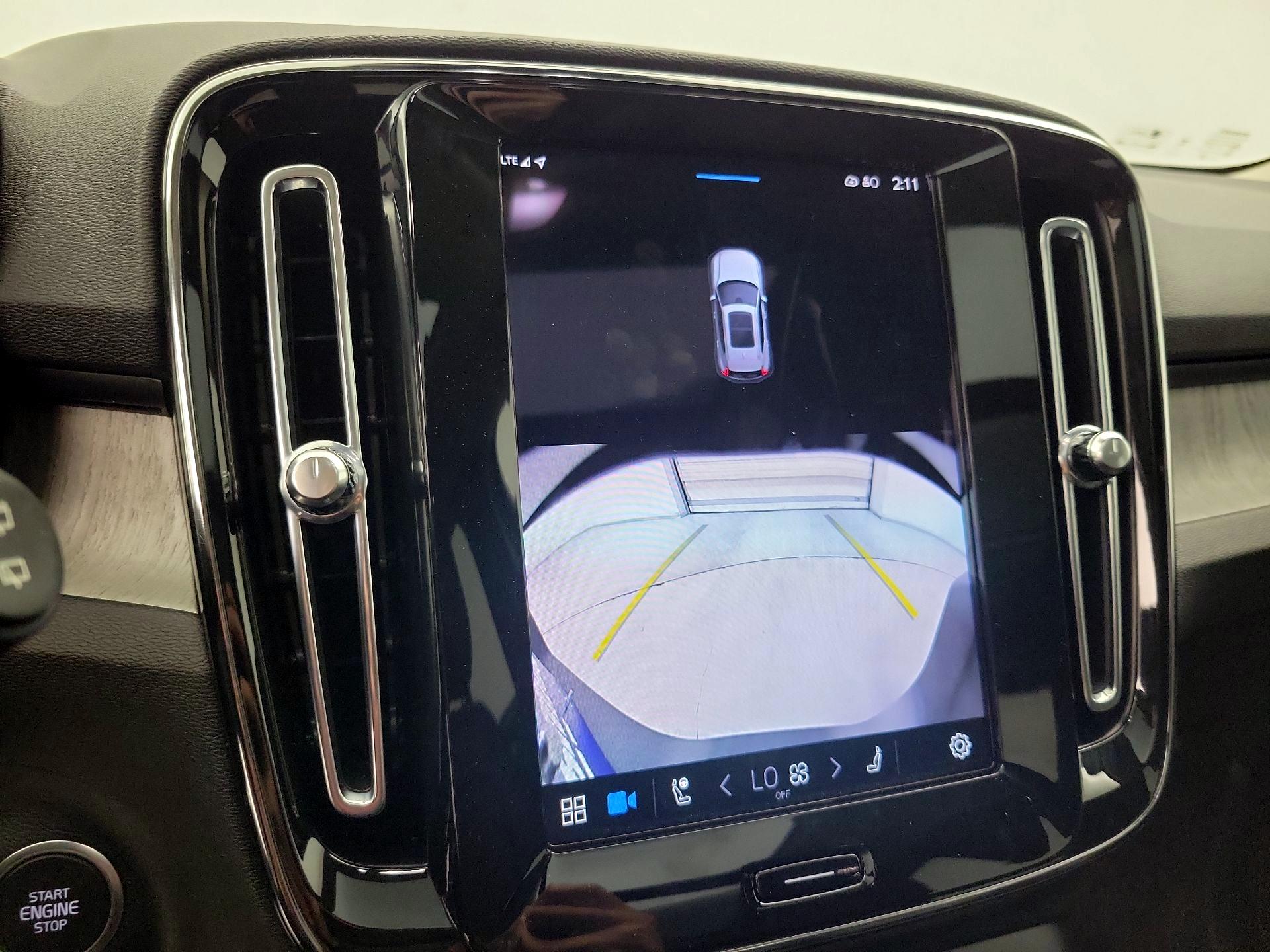 Thumbnail: 2024 Volvo XC40 - 14