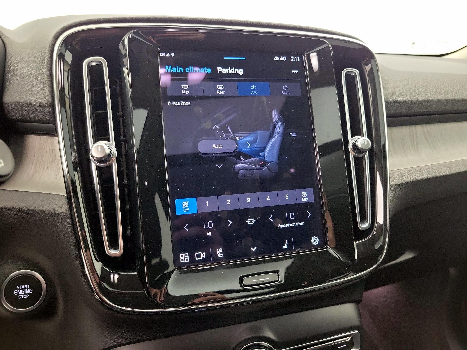 Thumbnail: 2024 Volvo XC40 - 16